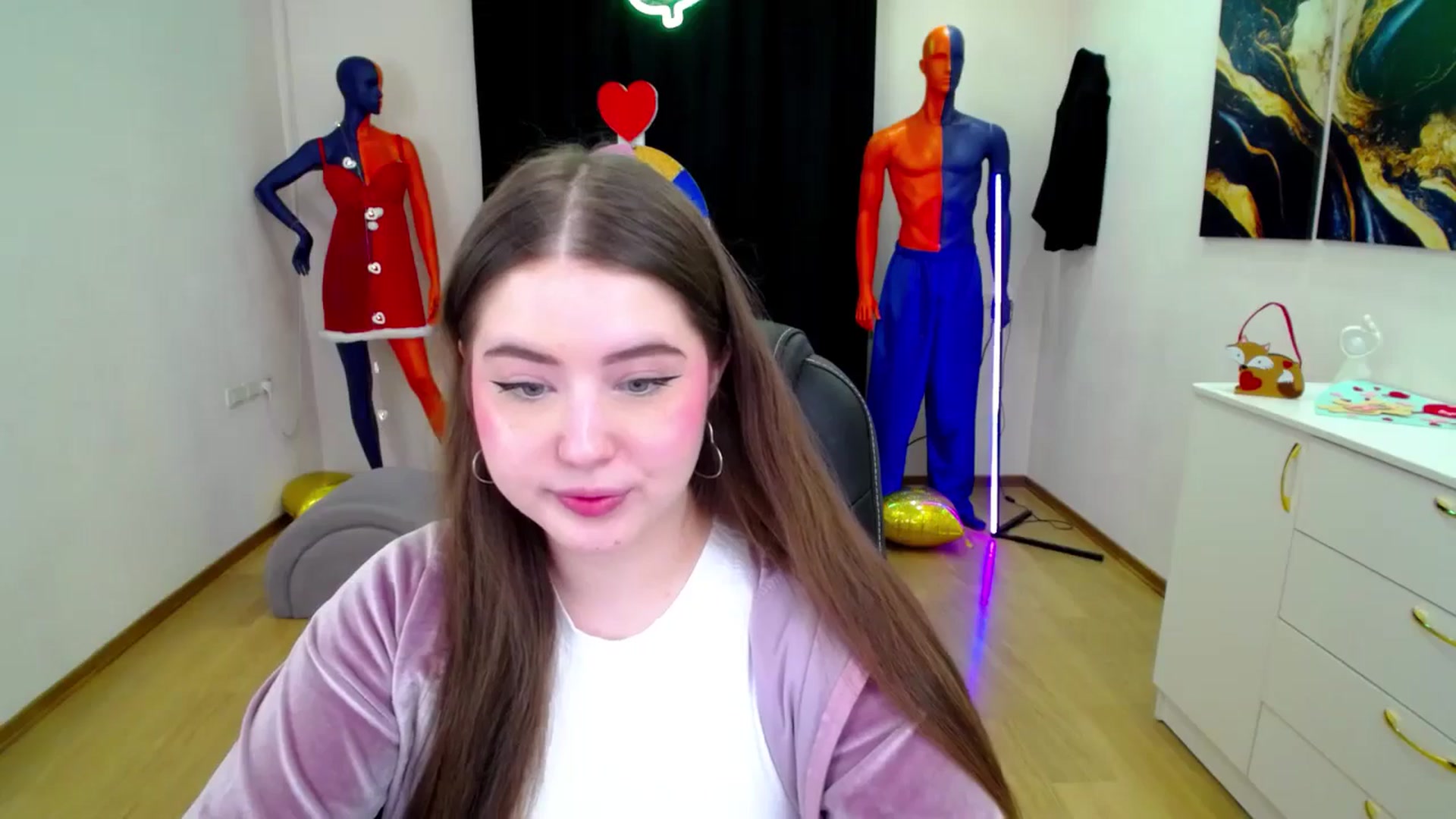Gallery image thumbnail from AdmireMyEyes's myfreecams stream on, 02/27/2025, 18:49 image 6 of 20