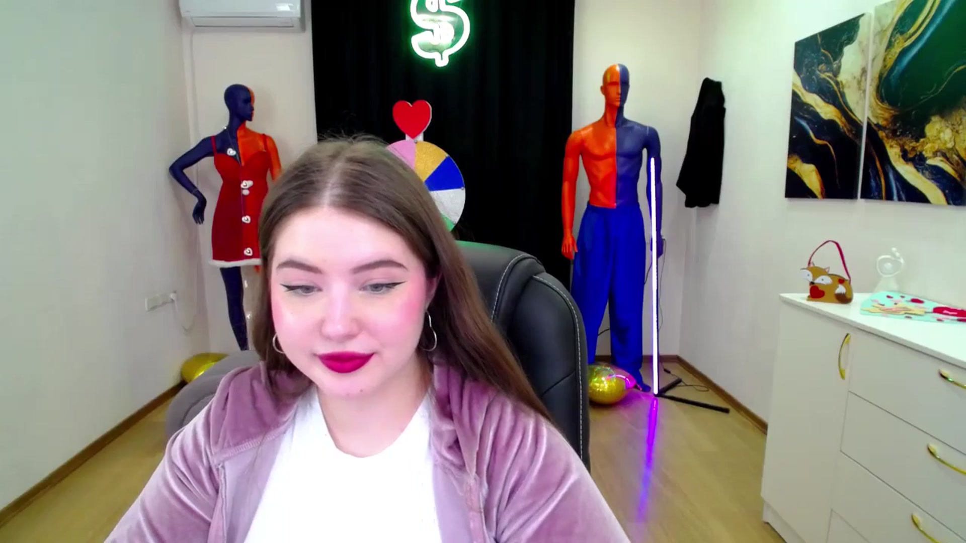 Gallery image thumbnail from AdmireMyEyes's myfreecams stream on, 02/27/2025, 19:29 image 3 of 20