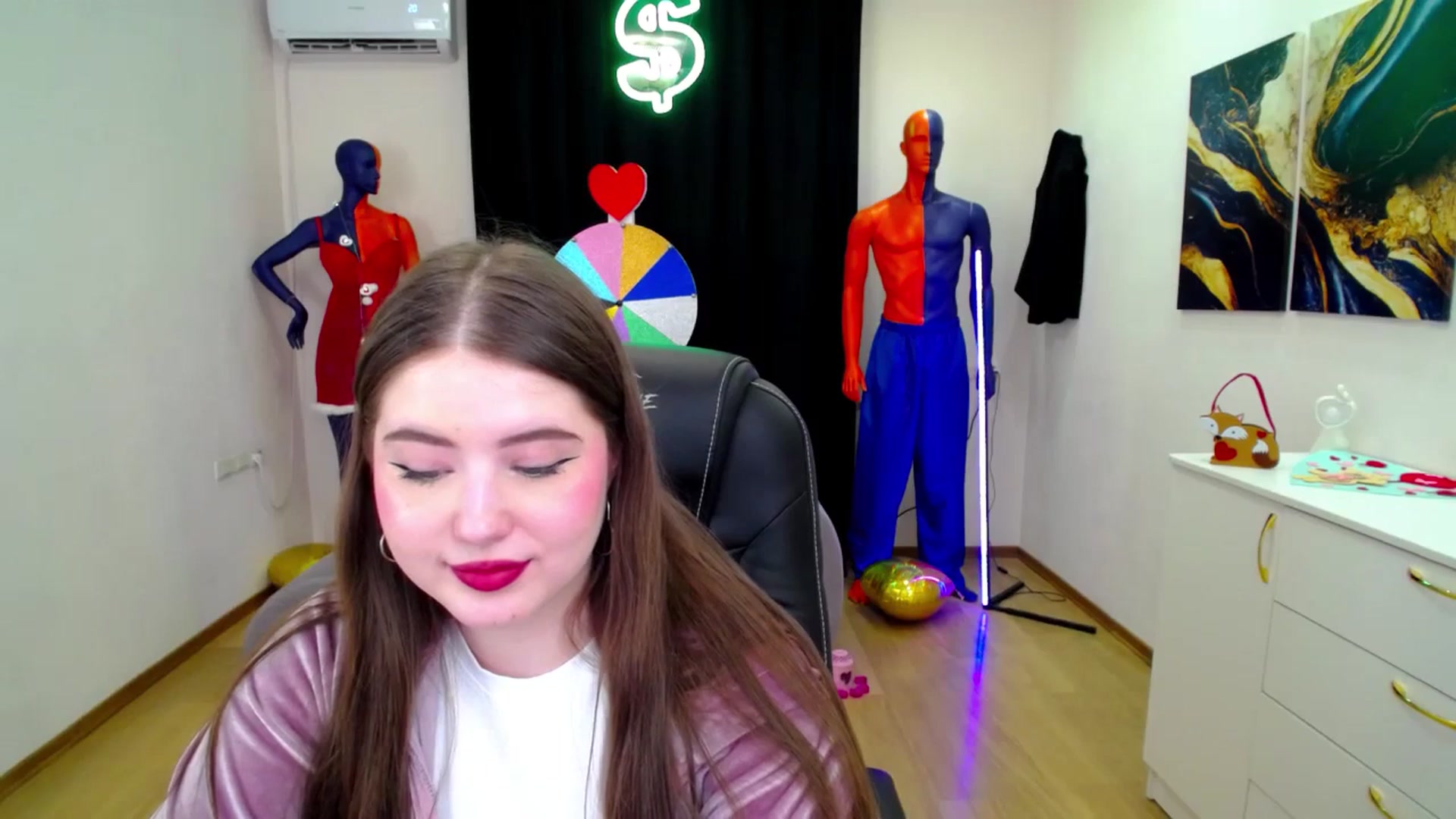 Gallery image thumbnail from AdmireMyEyes's myfreecams stream on, 02/27/2025, 20:35 image 20 of 20