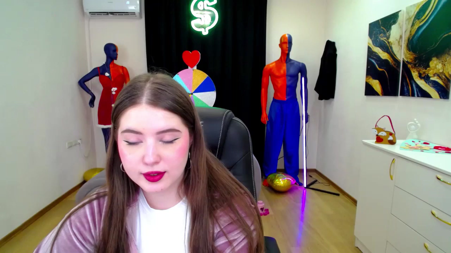 Gallery image thumbnail from AdmireMyEyes's myfreecams stream on, 02/27/2025, 20:35 image 19 of 20