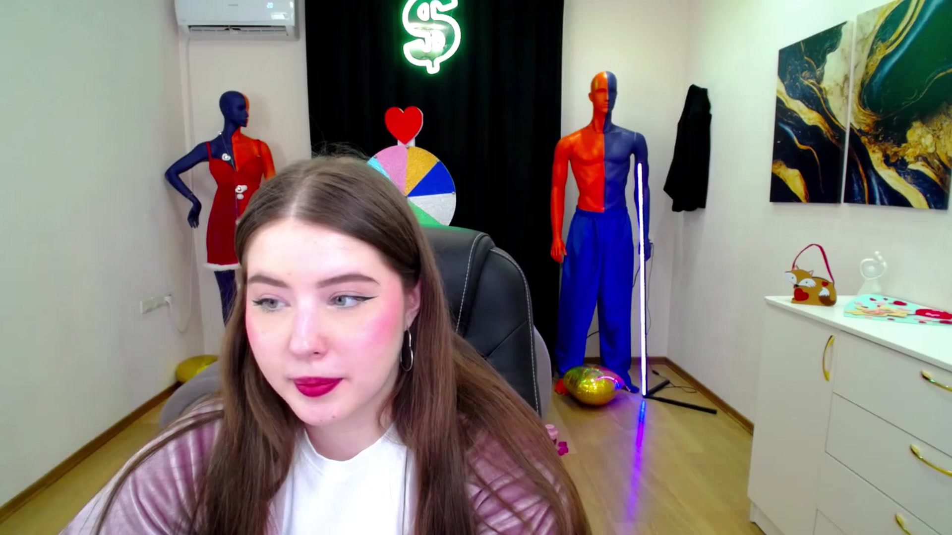 Gallery image thumbnail from AdmireMyEyes's myfreecams stream on, 02/27/2025, 20:35 image 18 of 20