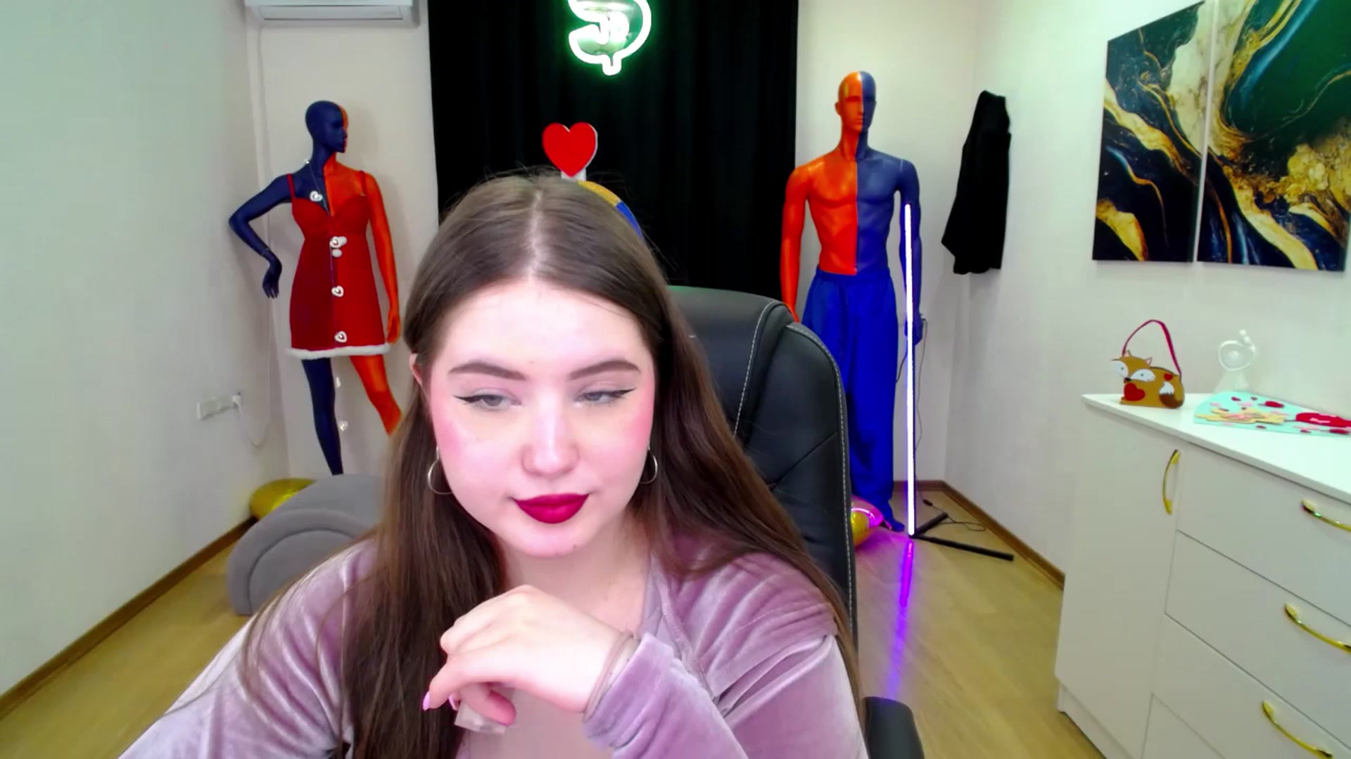 Gallery image thumbnail from AdmireMyEyes's myfreecams stream on, 02/27/2025, 21:47 image 11 of 20
