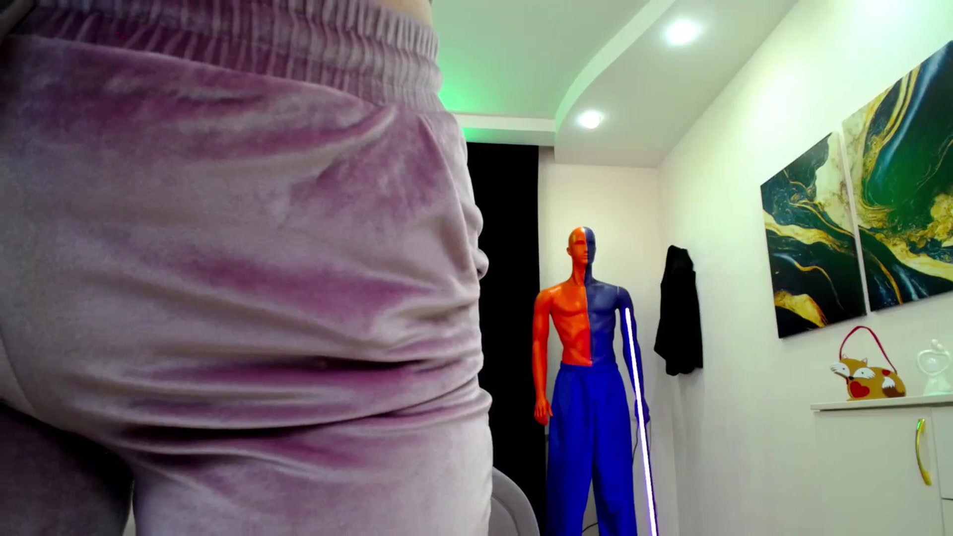 Gallery image thumbnail from AdmireMyEyes's myfreecams stream on, 02/27/2025, 21:47 image 19 of 20
