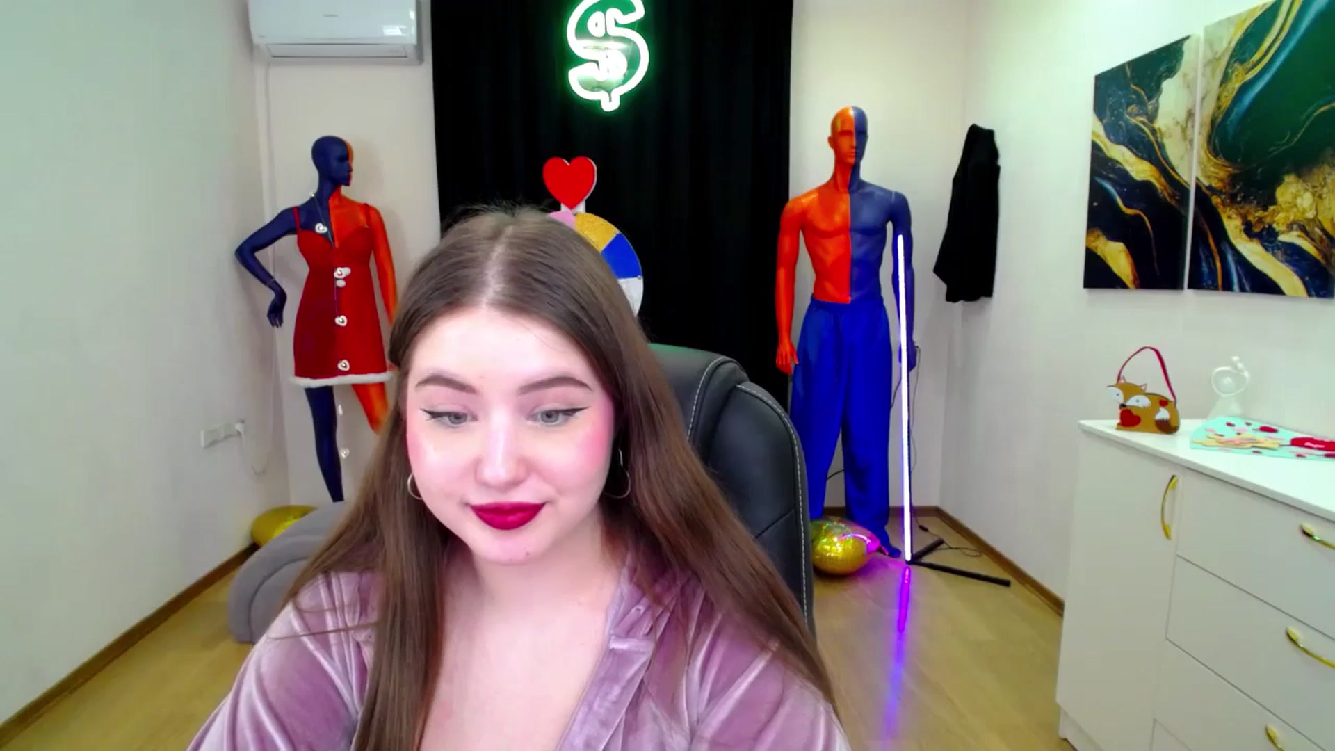 Gallery image thumbnail from AdmireMyEyes's myfreecams stream on, 02/27/2025, 22:46 image 14 of 20