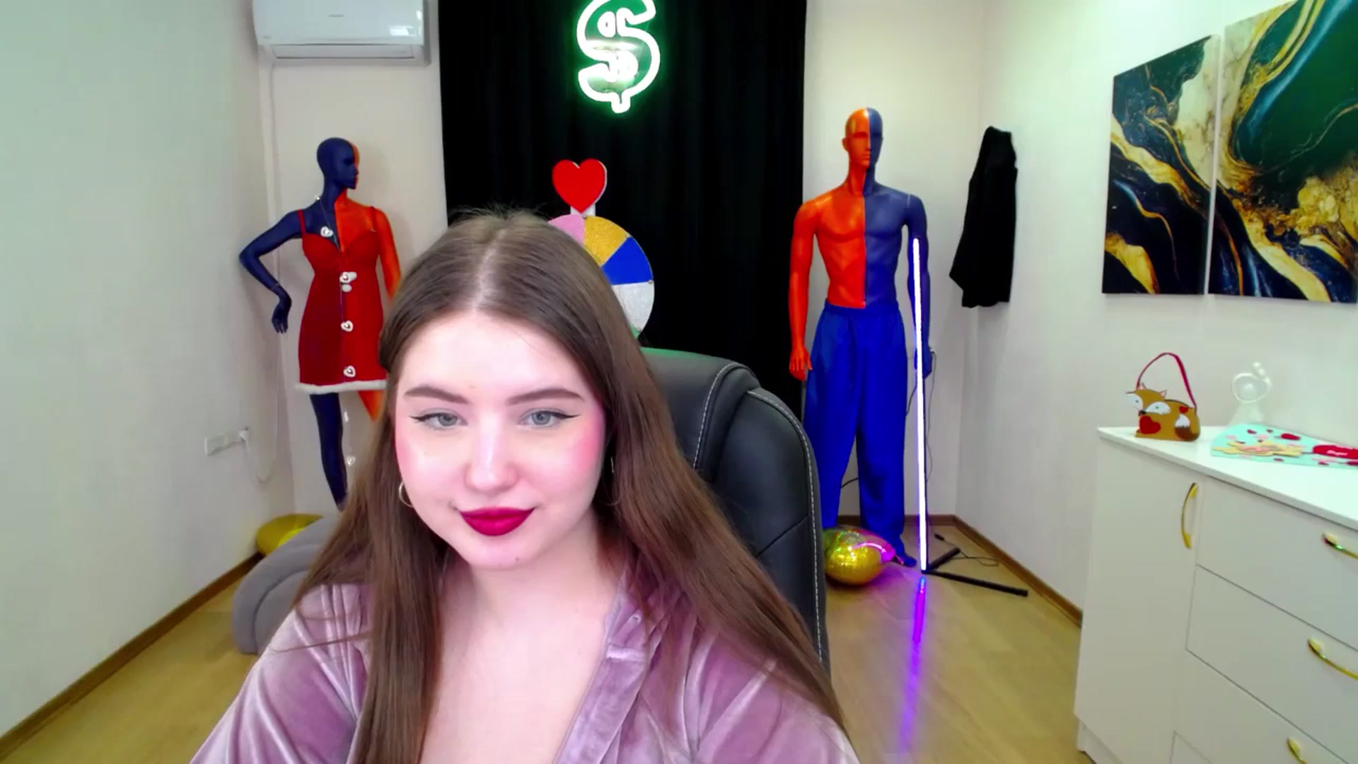 Gallery image thumbnail from AdmireMyEyes's myfreecams stream on, 02/27/2025, 22:46 image 15 of 20
