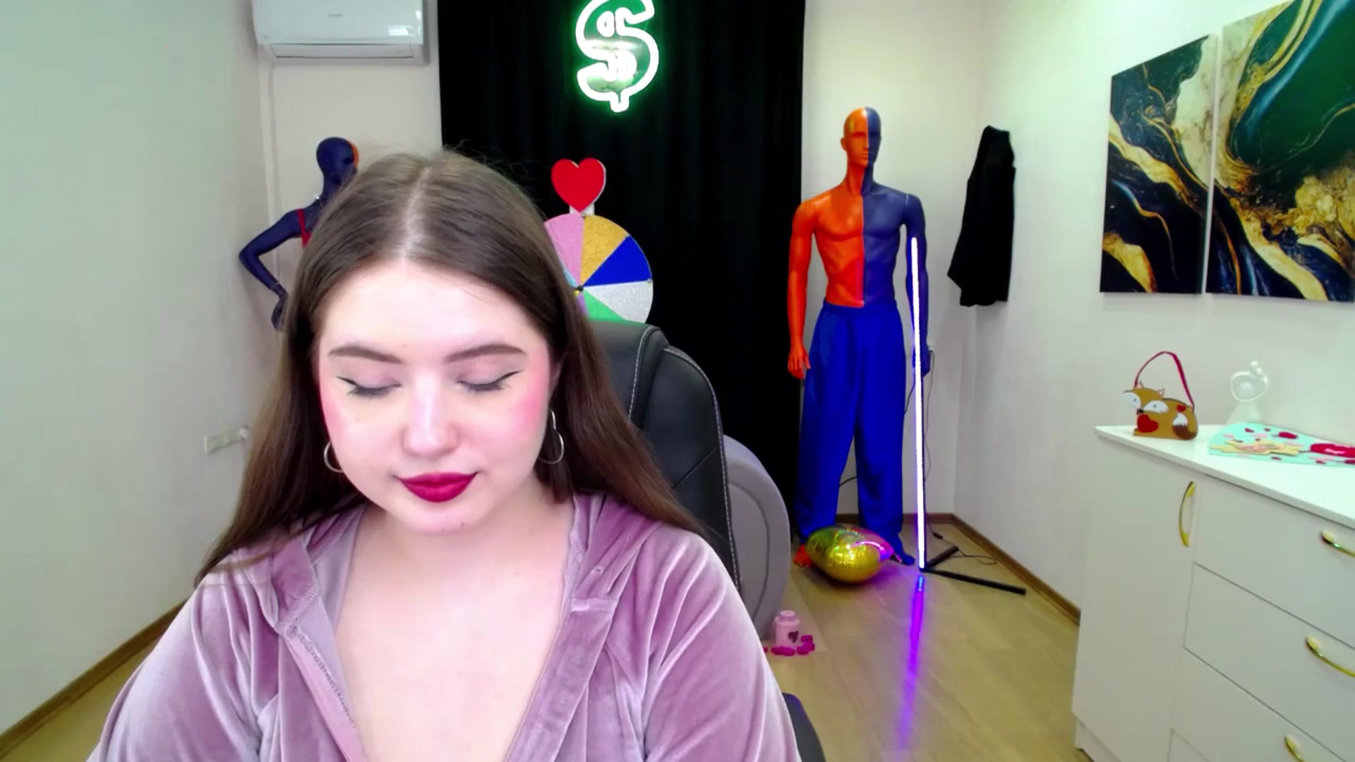 Gallery image thumbnail from AdmireMyEyes's myfreecams stream on, 02/27/2025, 22:46 image 8 of 20