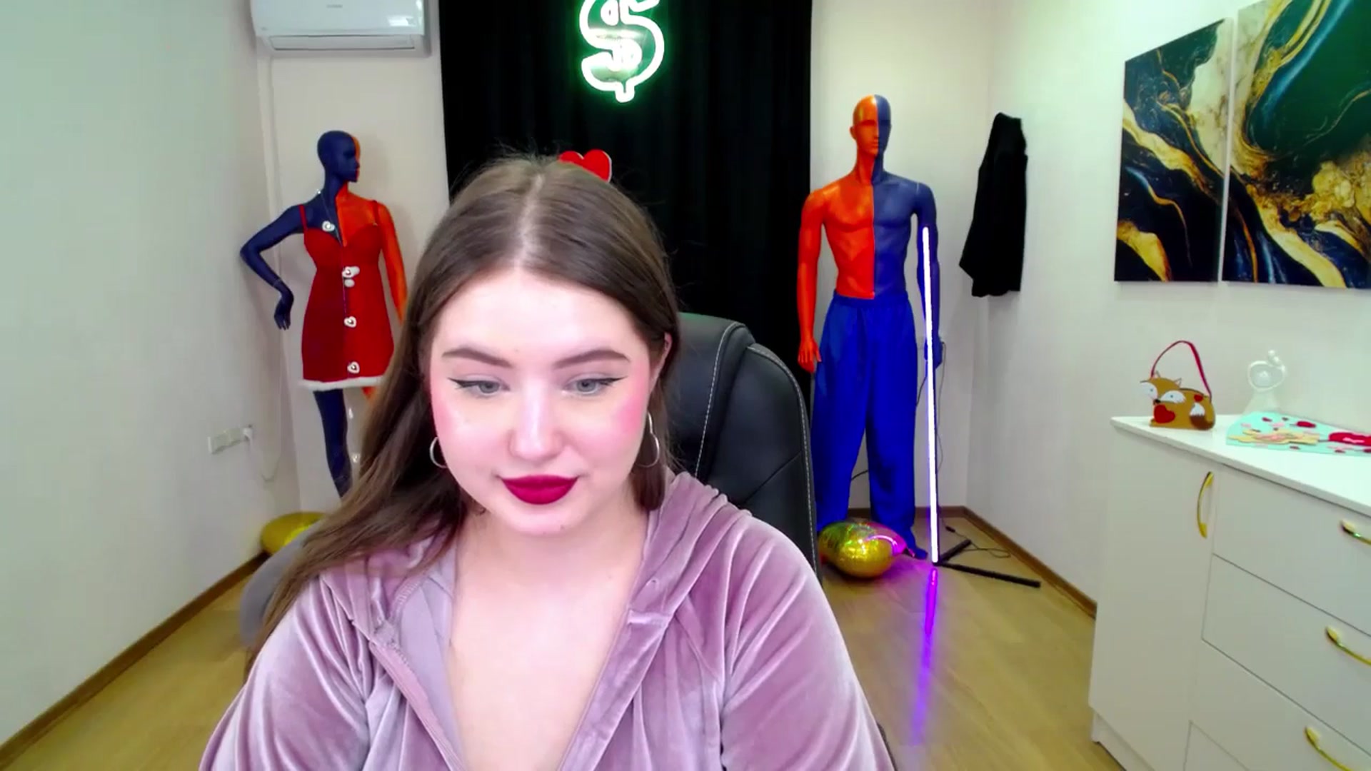 Gallery image thumbnail from AdmireMyEyes's myfreecams stream on, 02/27/2025, 23:36 image 18 of 20