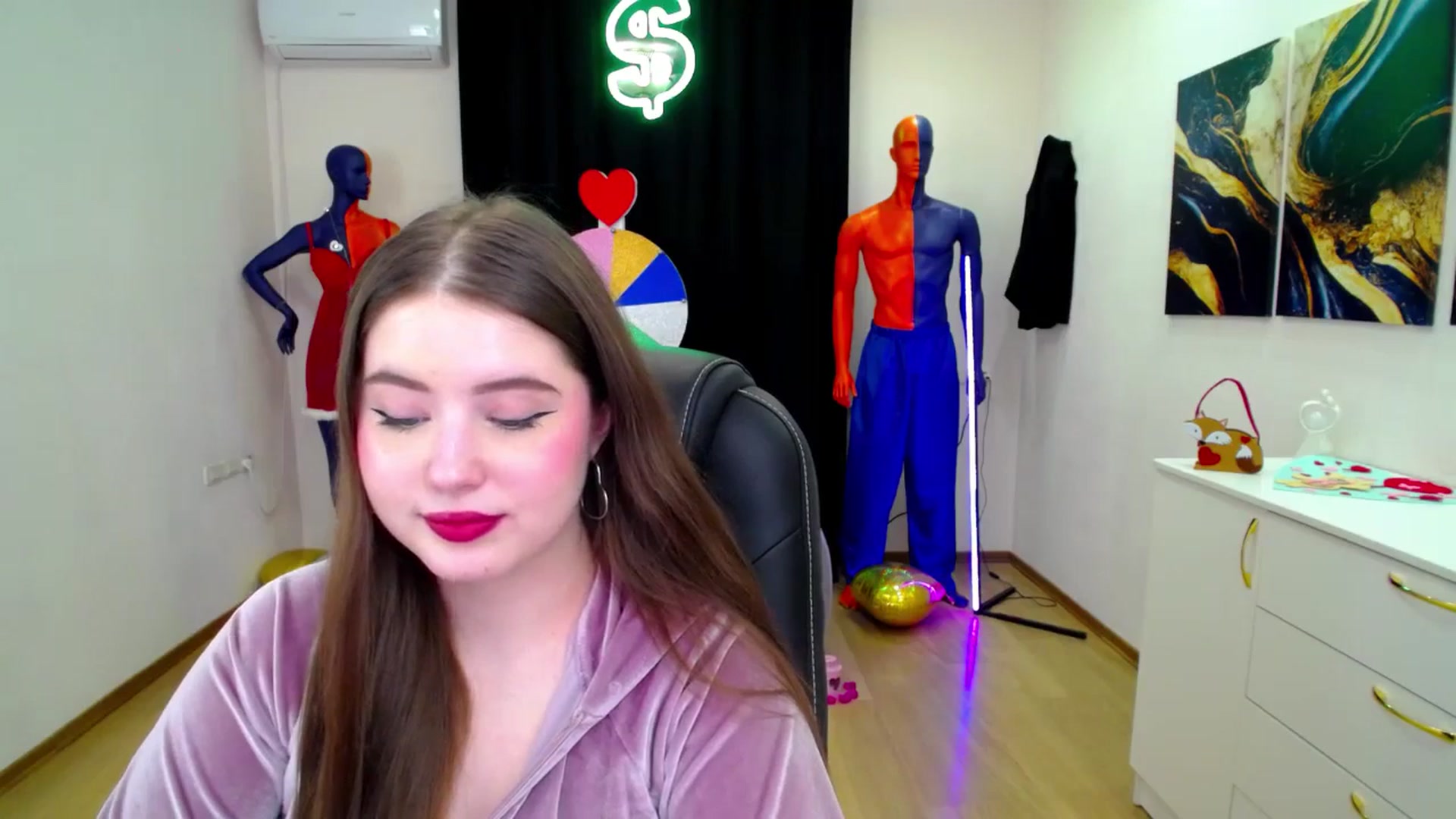 Gallery image thumbnail from AdmireMyEyes's myfreecams stream on, 02/28/2025, 24:24 image 2 of 20
