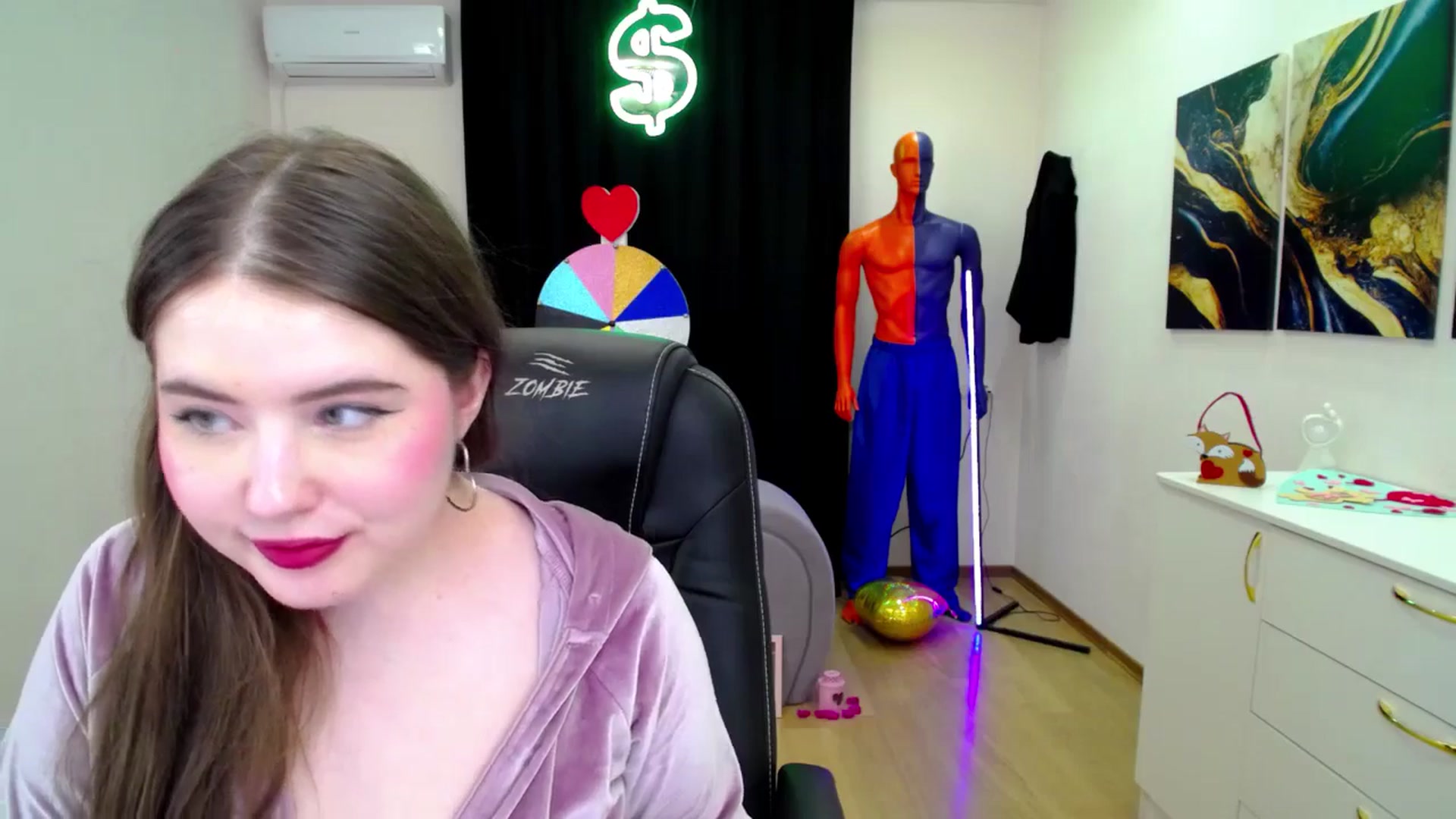 Gallery image thumbnail from AdmireMyEyes's myfreecams stream on, 02/28/2025, 01:03 image 8 of 20