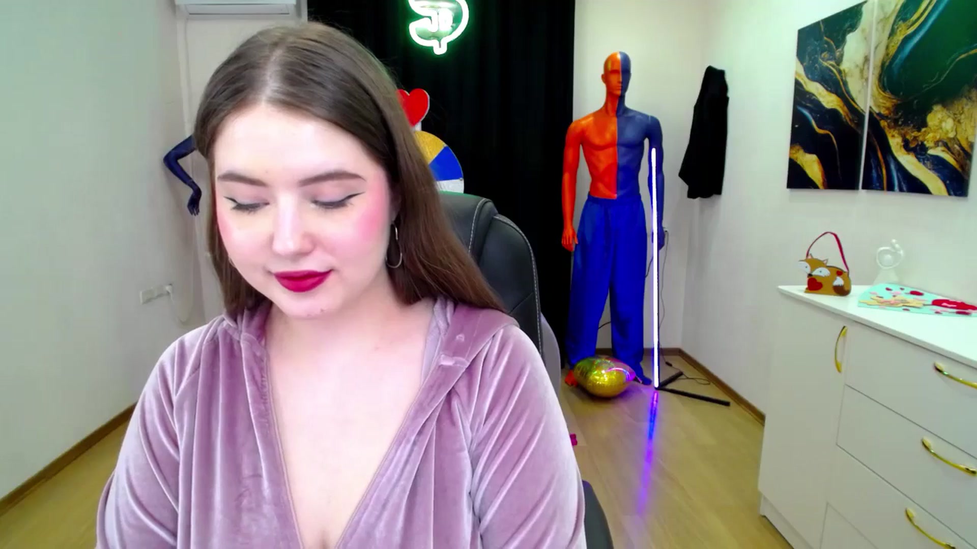 Gallery image thumbnail from AdmireMyEyes's myfreecams stream on, 02/28/2025, 01:03 image 9 of 20