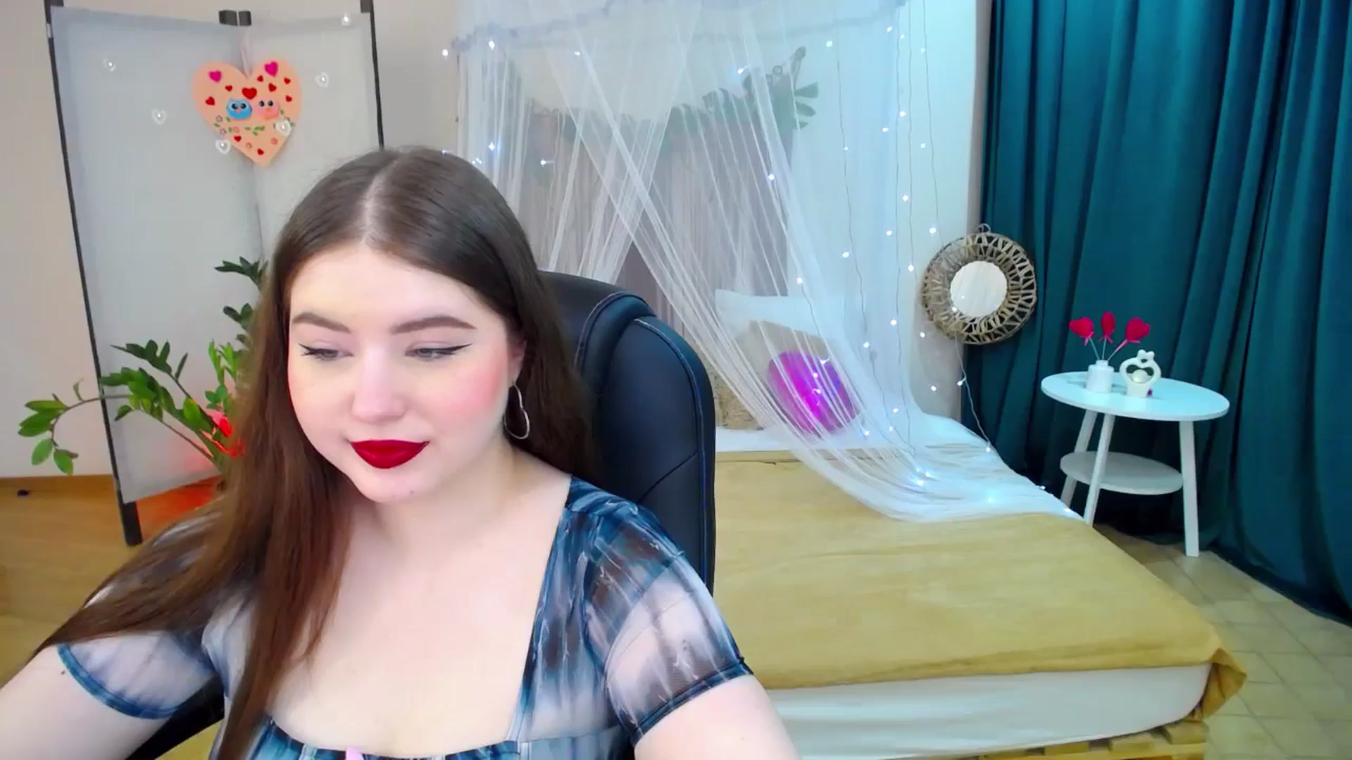 Gallery image thumbnail from AdmireMyEyes's myfreecams stream on, 02/28/2025, 19:29 image 6 of 20