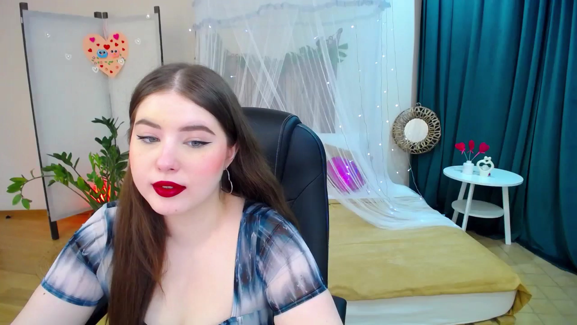 Gallery image thumbnail from AdmireMyEyes's myfreecams stream on, 02/28/2025, 19:29 image 9 of 20