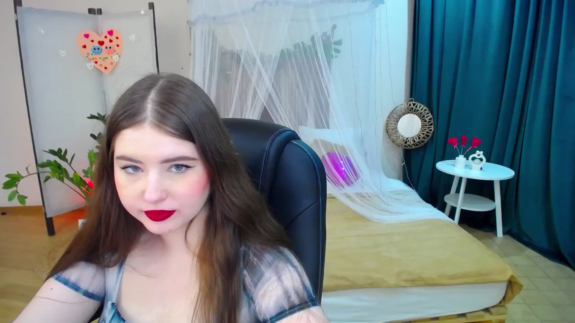 Gallery image thumbnail from AdmireMyEyes's myfreecams stream on, 02/28/2025, 21:47 image 7 of 20