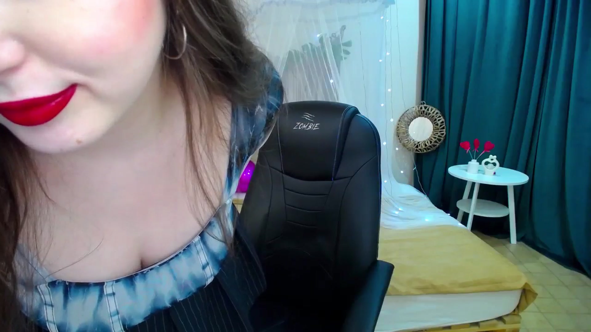Gallery image thumbnail from AdmireMyEyes's myfreecams stream on, 02/28/2025, 21:47 image 11 of 20