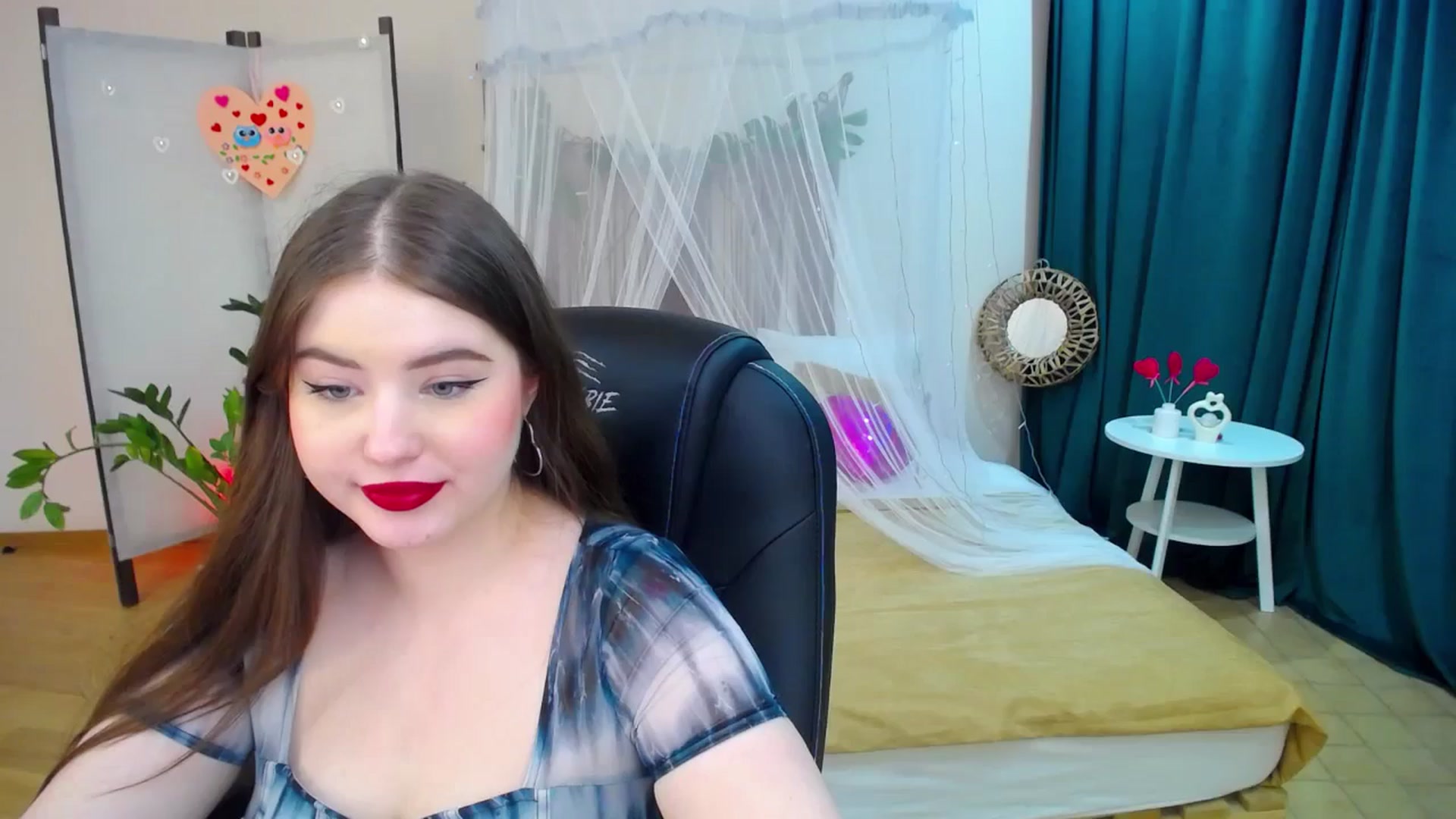 Gallery image thumbnail from AdmireMyEyes's myfreecams stream on, 02/28/2025, 21:47 image 15 of 20