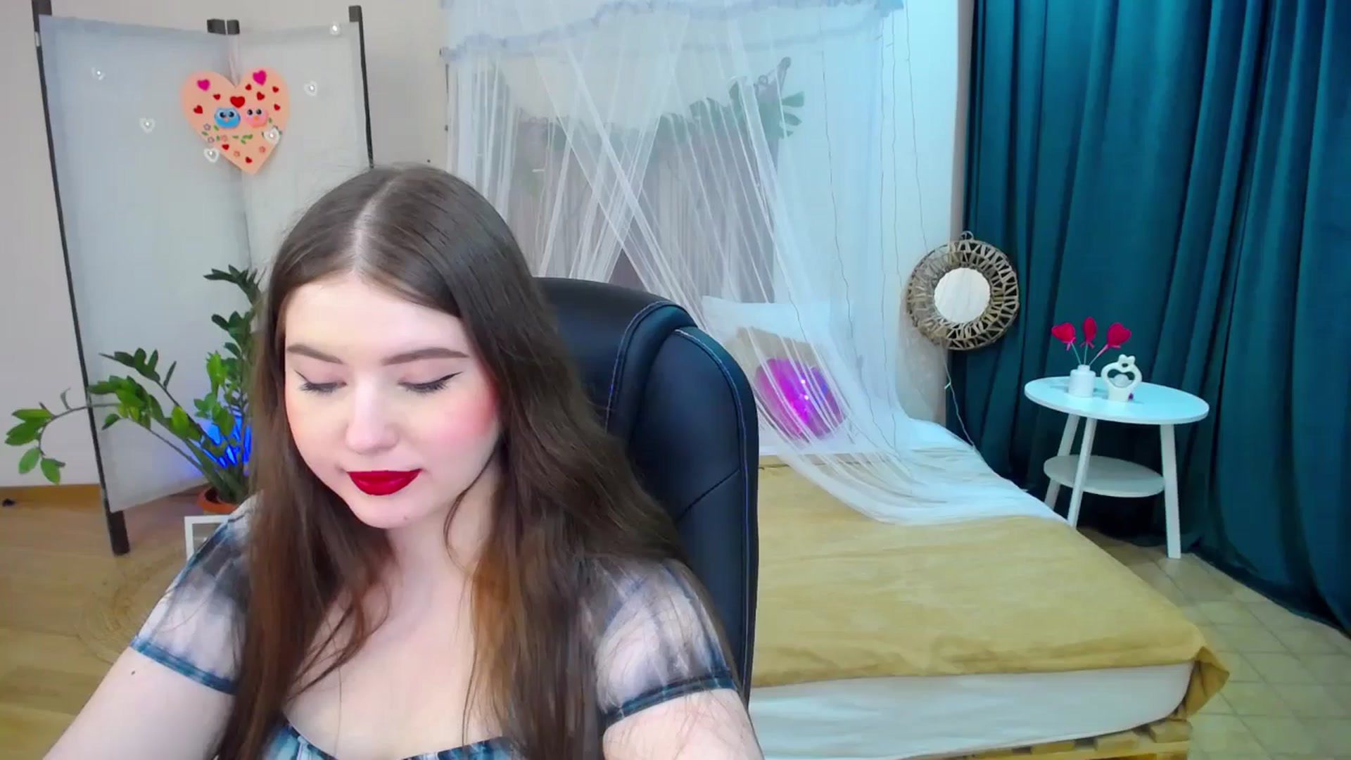 Gallery image thumbnail from AdmireMyEyes's myfreecams stream on, 02/28/2025, 21:47 image 6 of 20
