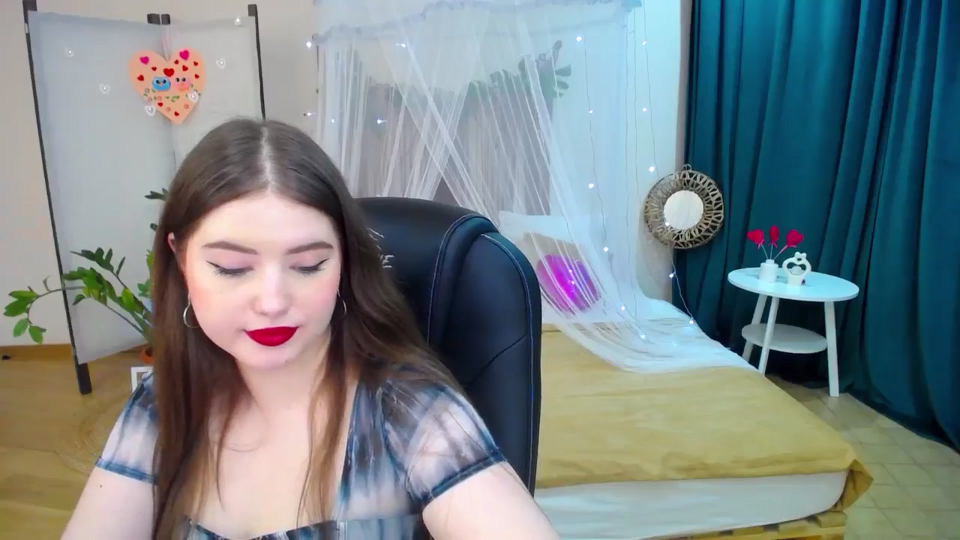 Gallery image thumbnail from AdmireMyEyes's myfreecams stream on, 02/28/2025, 21:47 image 9 of 20