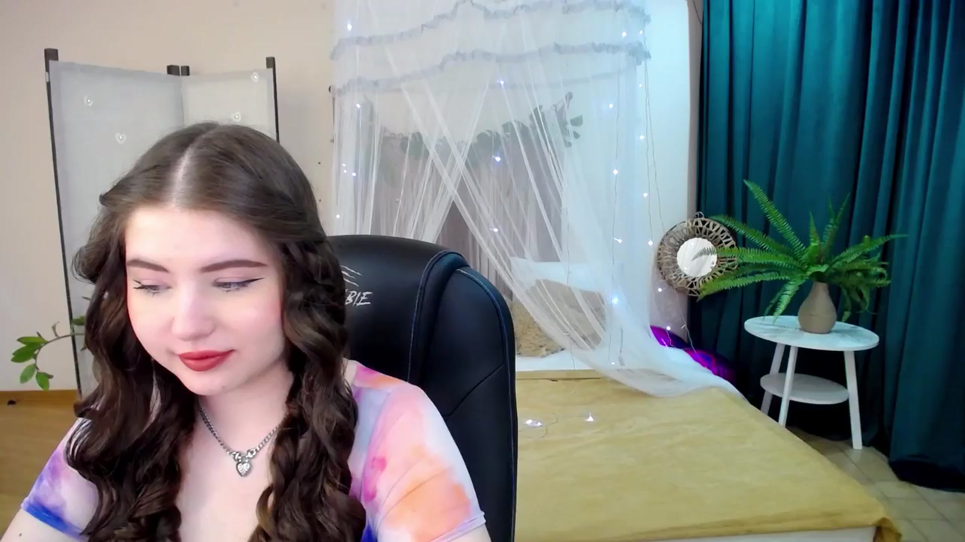 Gallery image thumbnail from AdmireMyEyes's myfreecams stream on, 03/04/2025, 04:46 image 6 of 20