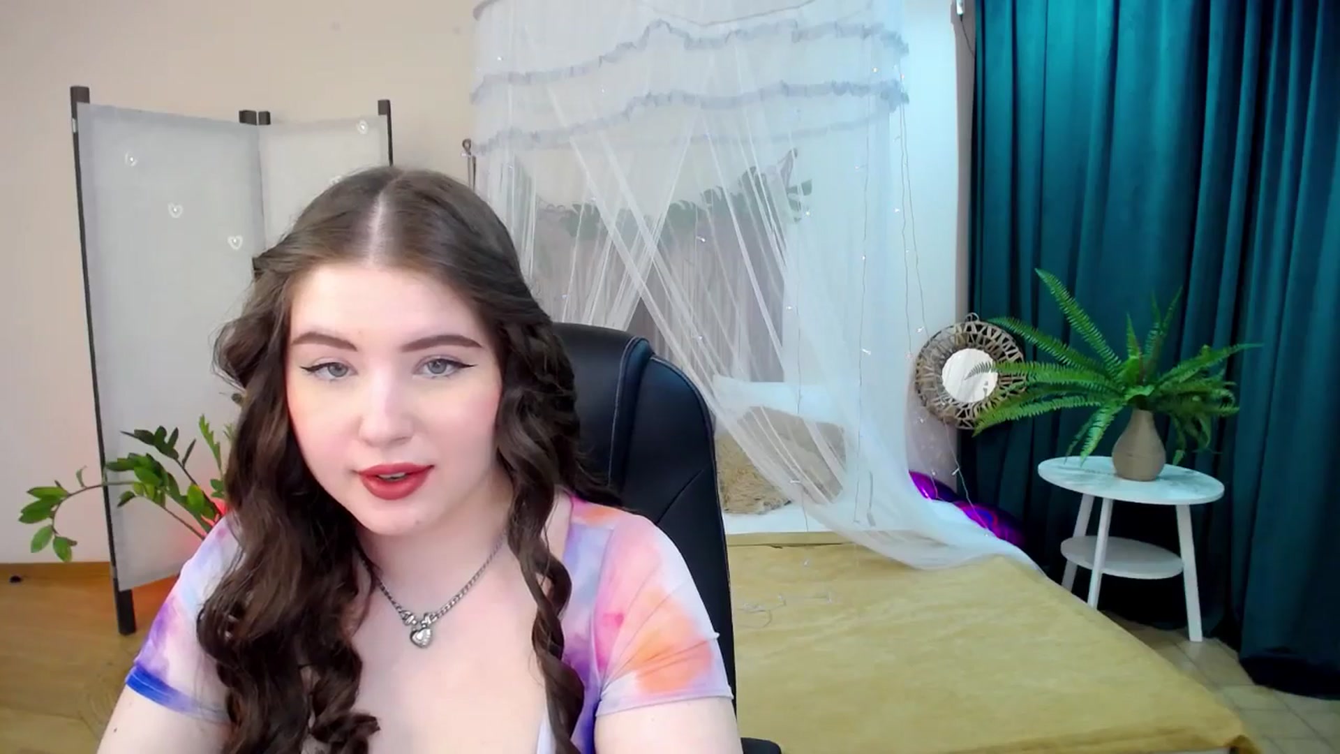 Gallery image thumbnail from AdmireMyEyes's myfreecams stream on, 03/04/2025, 04:46 image 19 of 20
