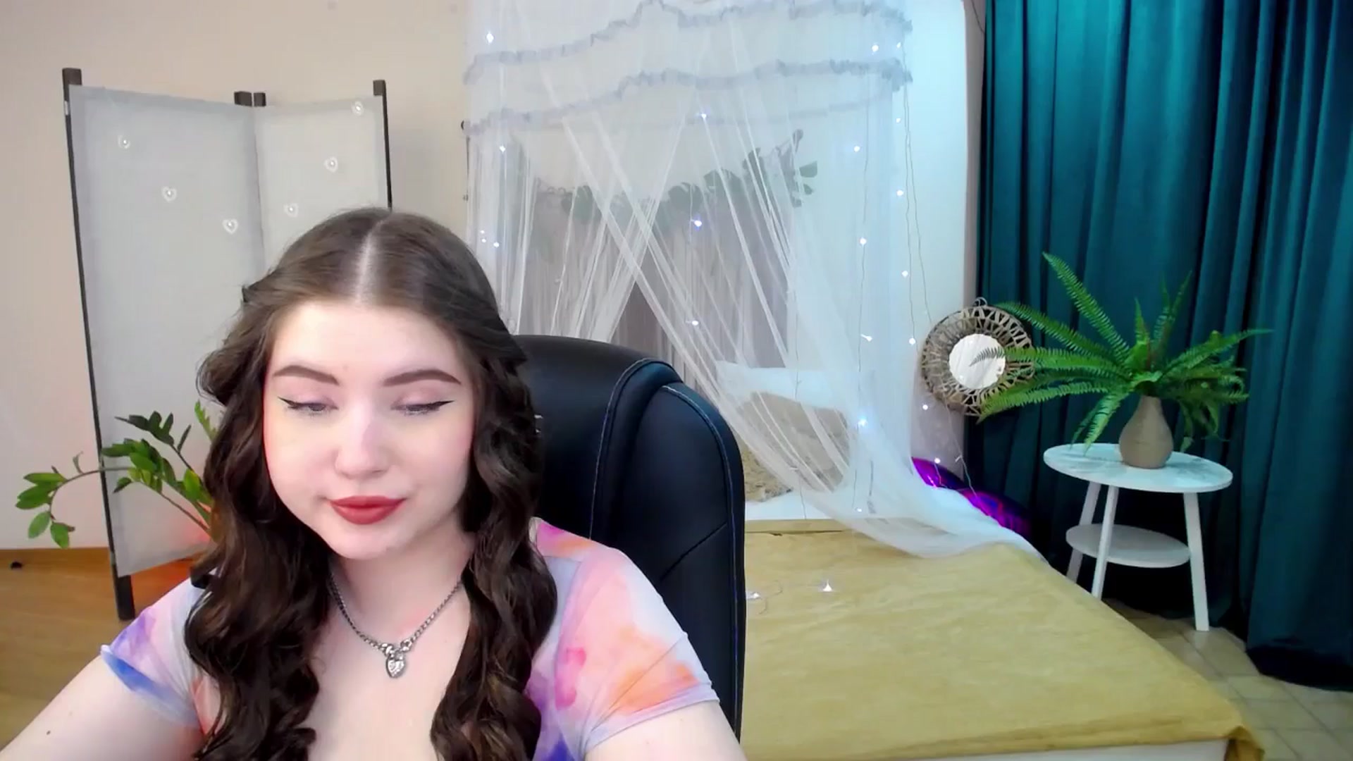 Gallery image thumbnail from AdmireMyEyes's myfreecams stream on, 03/04/2025, 04:46 image 4 of 20