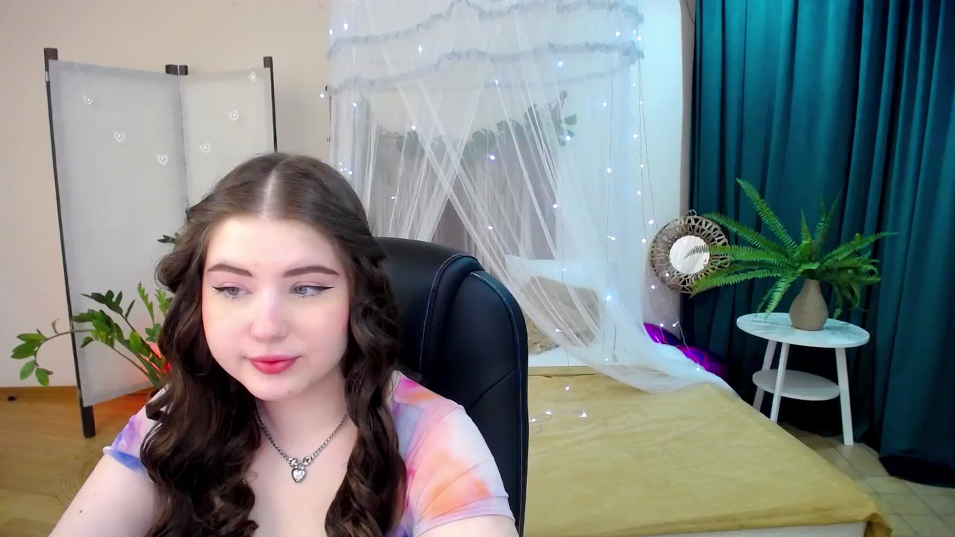 Gallery image thumbnail from AdmireMyEyes's myfreecams stream on, 03/04/2025, 04:46 image 1 of 20