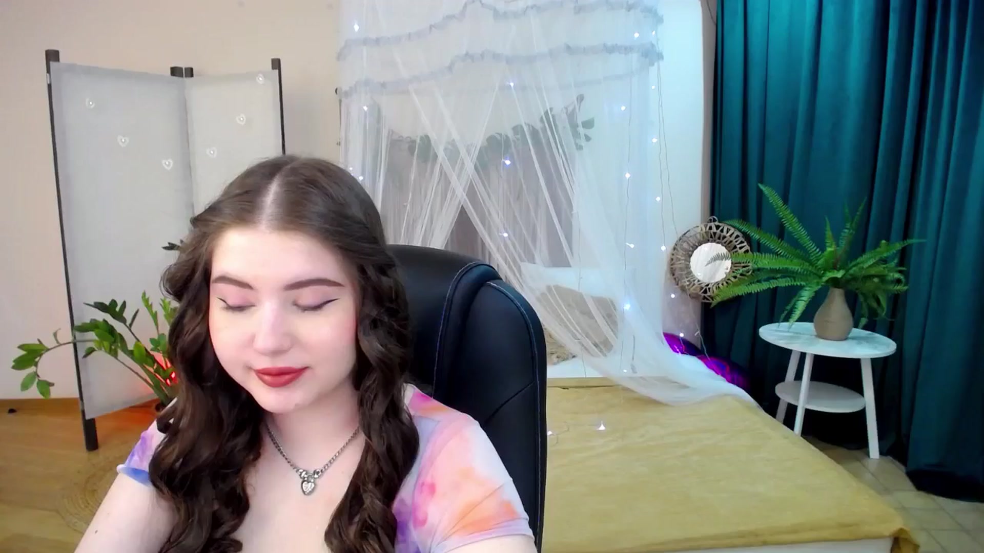 Gallery image thumbnail from AdmireMyEyes's myfreecams stream on, 03/04/2025, 04:46 image 3 of 20