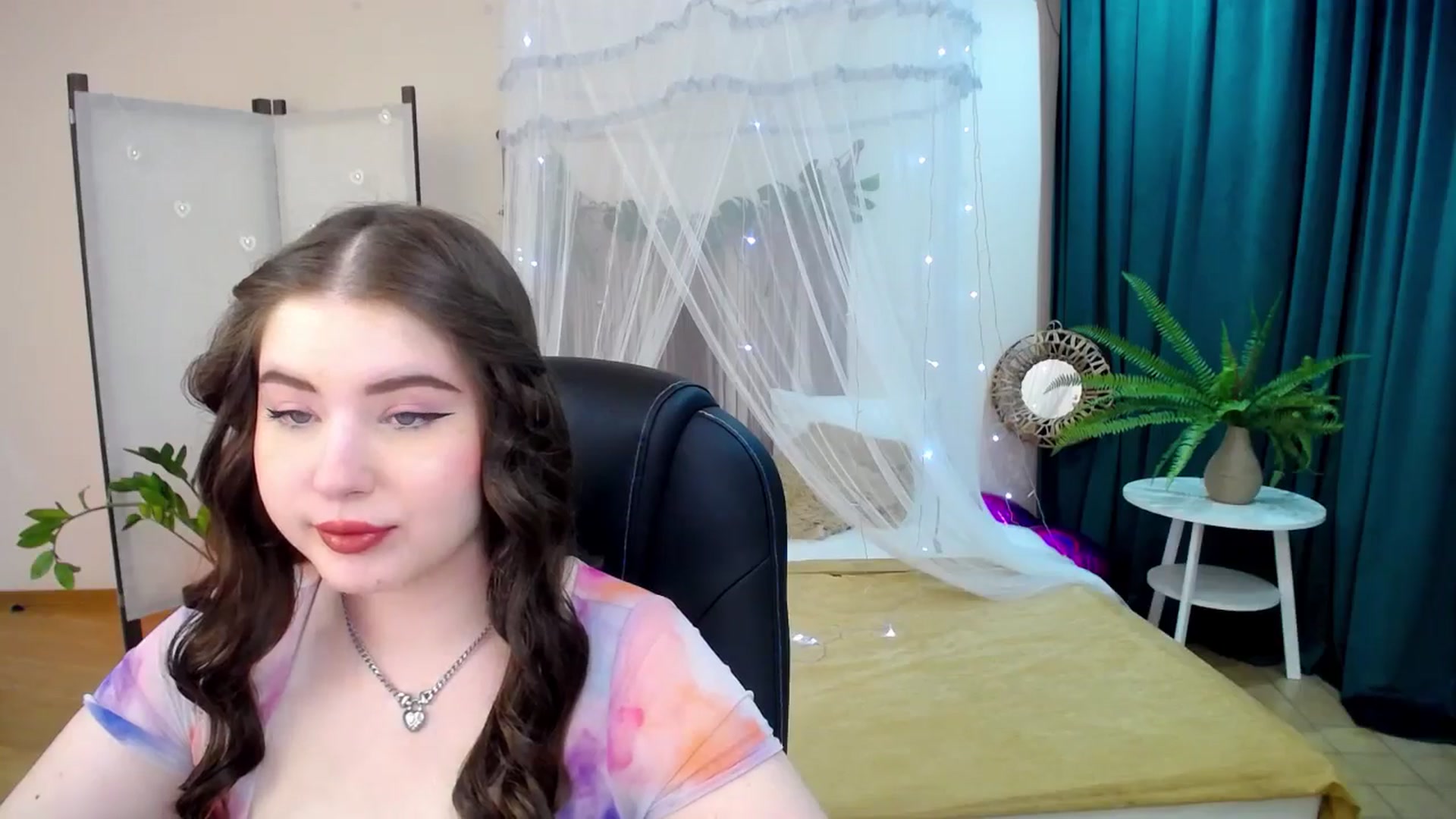 Gallery image thumbnail from AdmireMyEyes's myfreecams stream on, 03/04/2025, 04:46 image 2 of 20