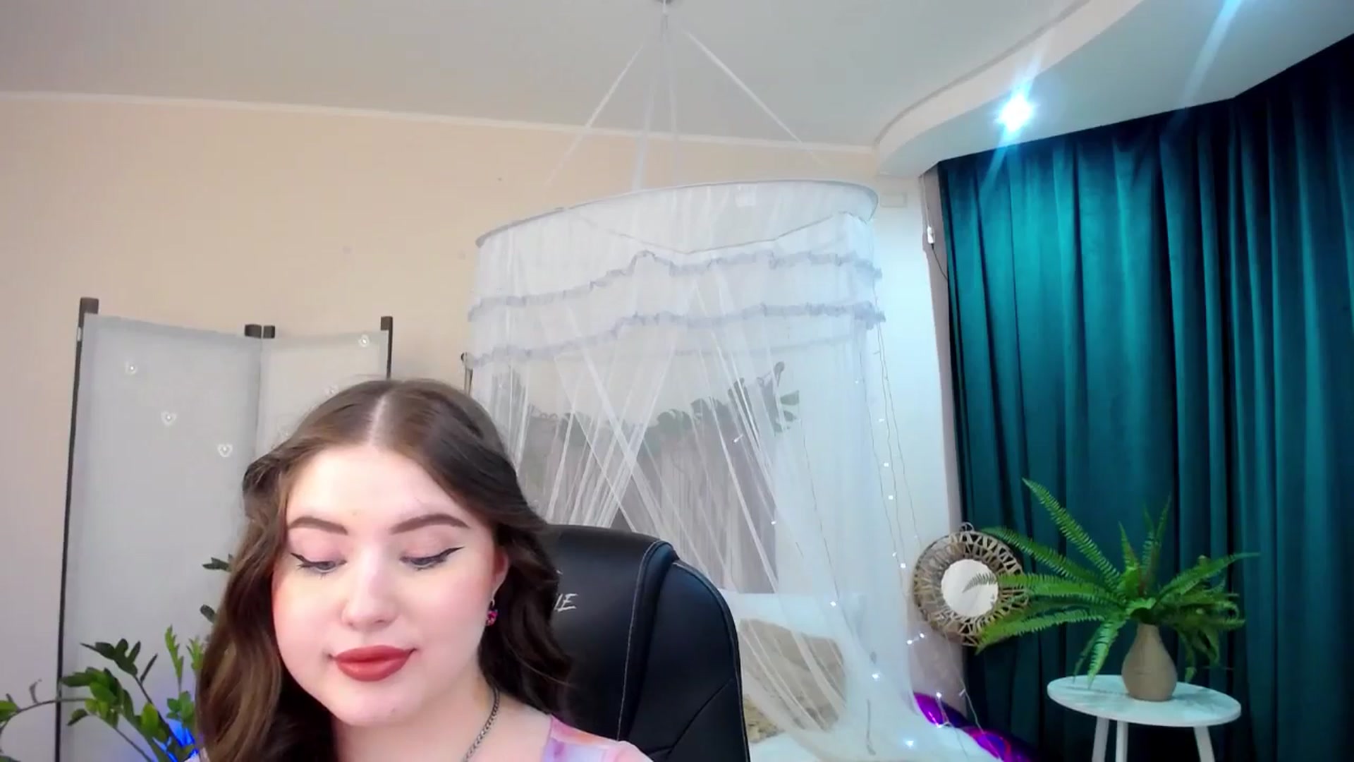 Gallery image thumbnail from AdmireMyEyes's myfreecams stream on, 03/04/2025, 09:50 image 8 of 20