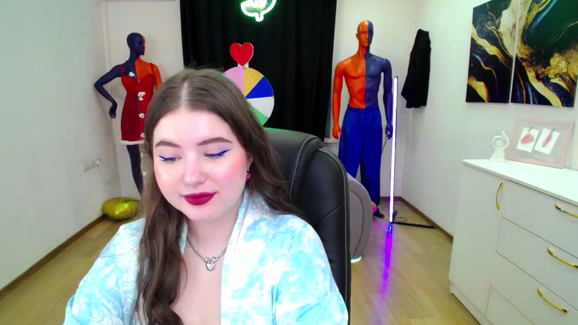 Gallery image thumbnail from AdmireMyEyes's myfreecams stream on, 03/05/2025, 06:25 image 8 of 20