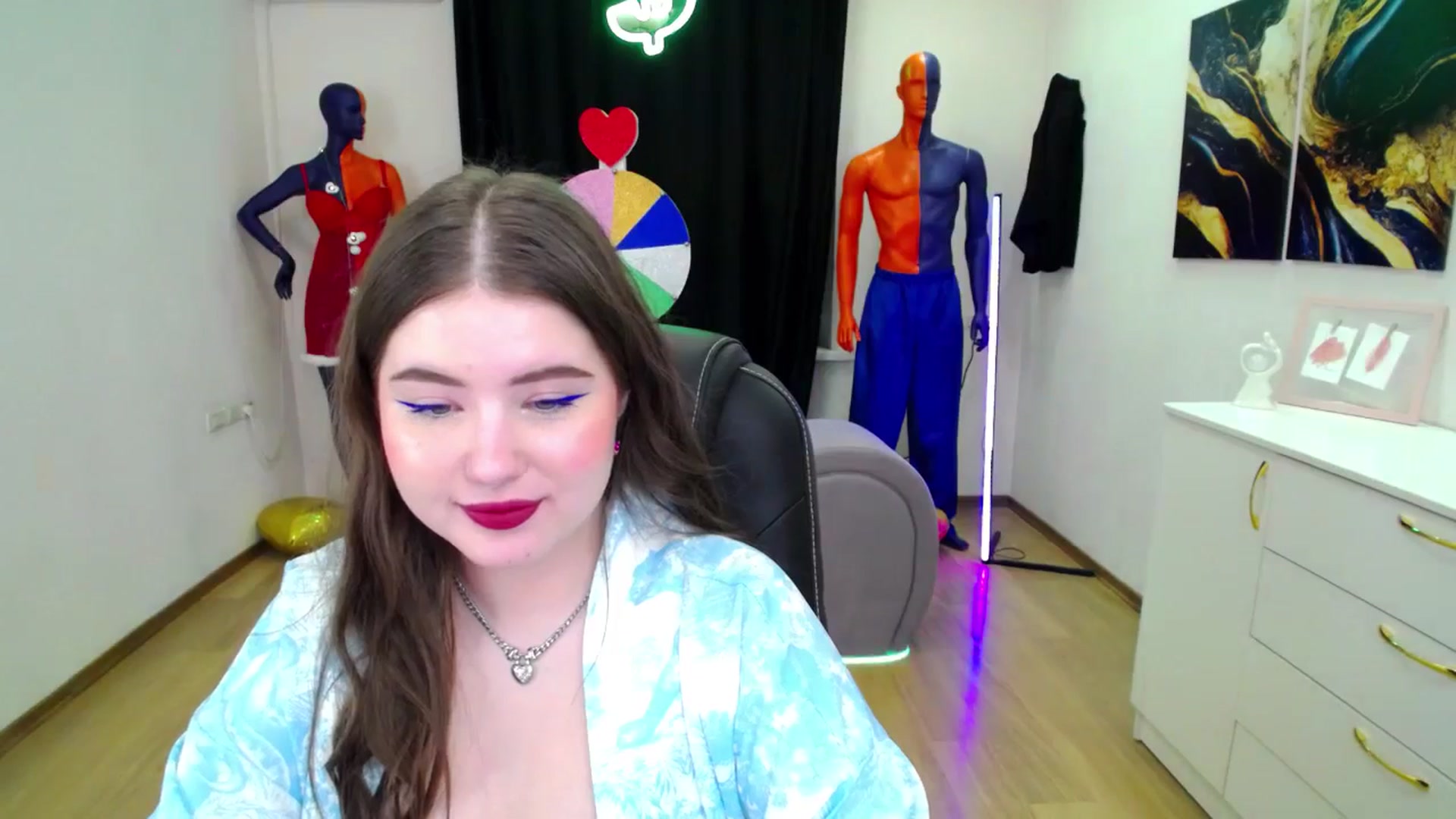 Gallery image thumbnail from AdmireMyEyes's myfreecams stream on, 03/05/2025, 06:25 image 4 of 20