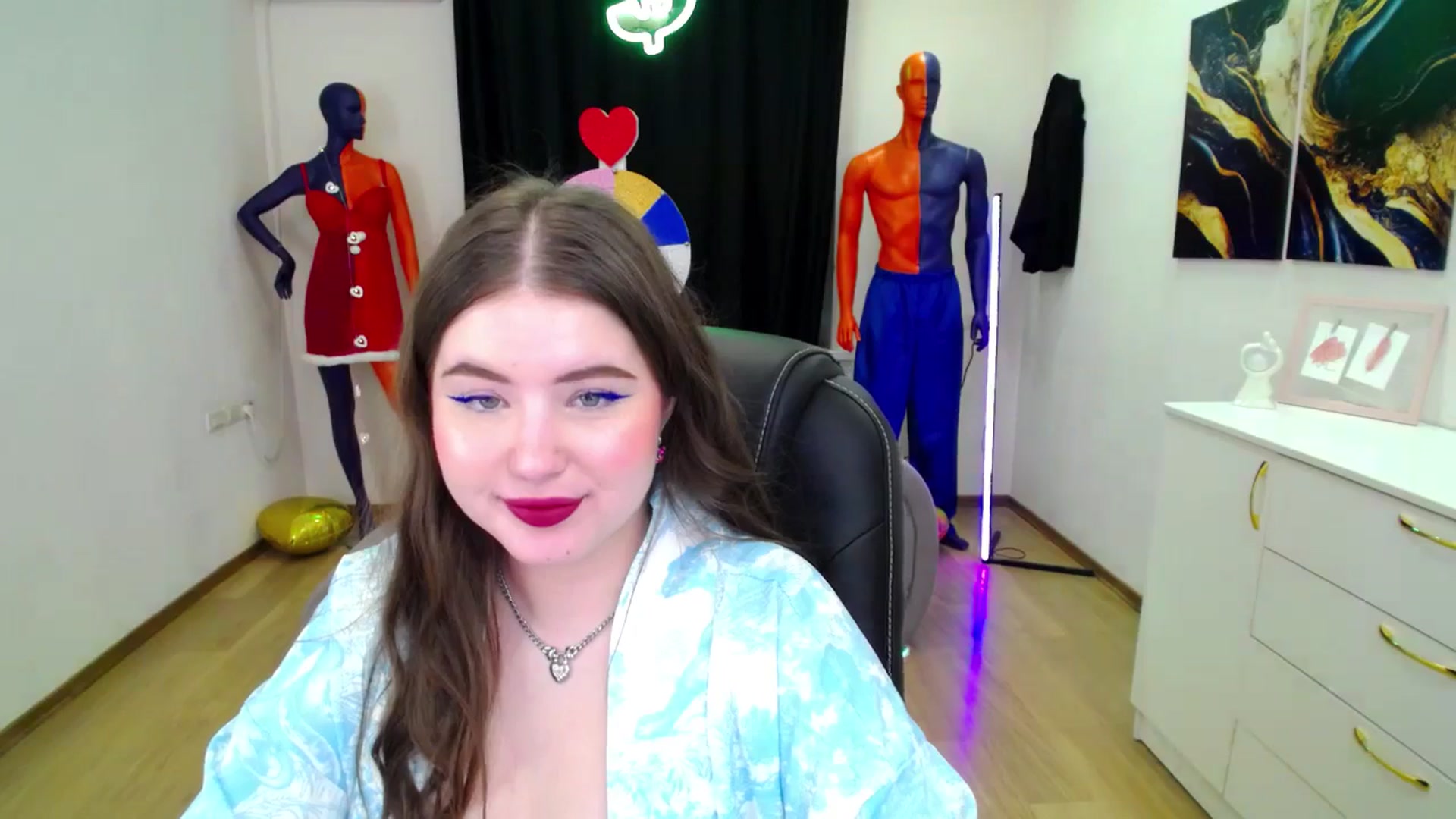 Gallery image thumbnail from AdmireMyEyes's myfreecams stream on, 03/05/2025, 06:25 image 5 of 20