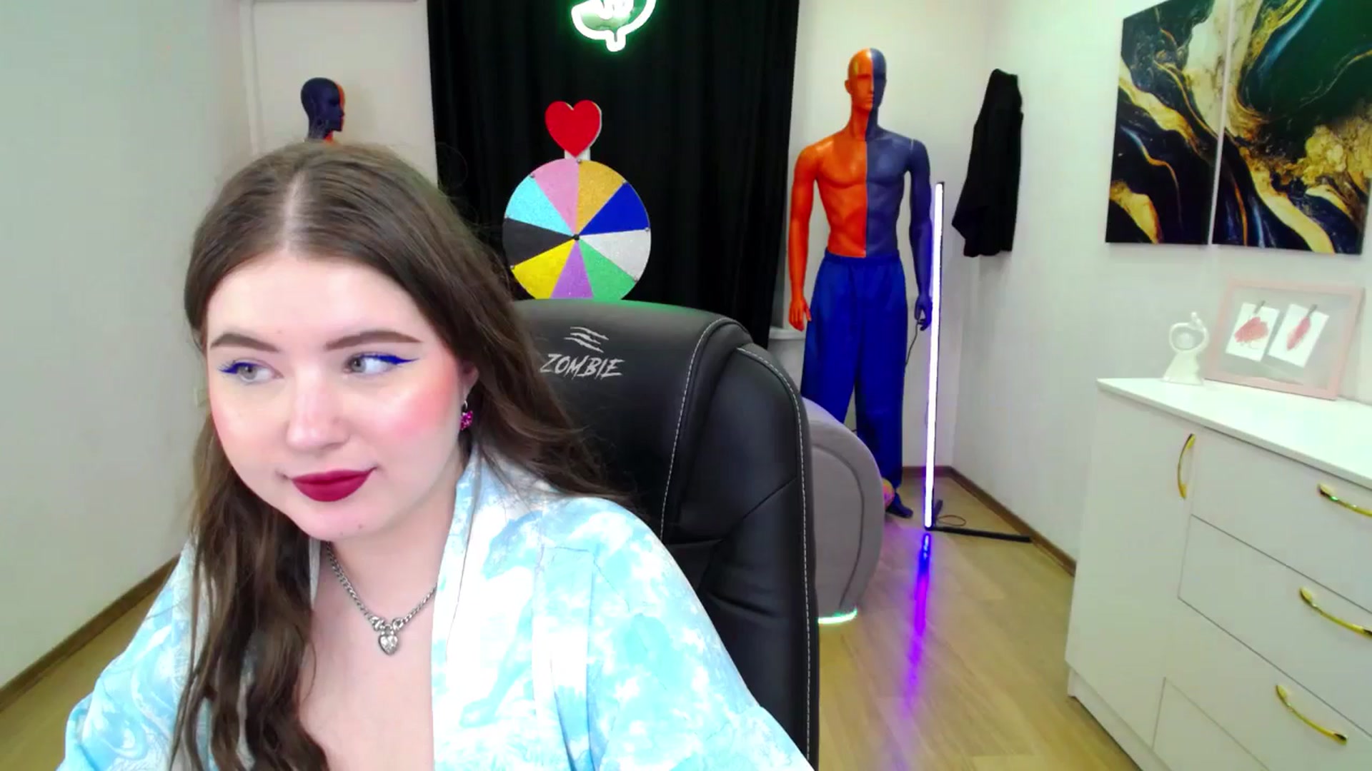 Gallery image thumbnail from AdmireMyEyes's myfreecams stream on, 03/05/2025, 06:25 image 7 of 20