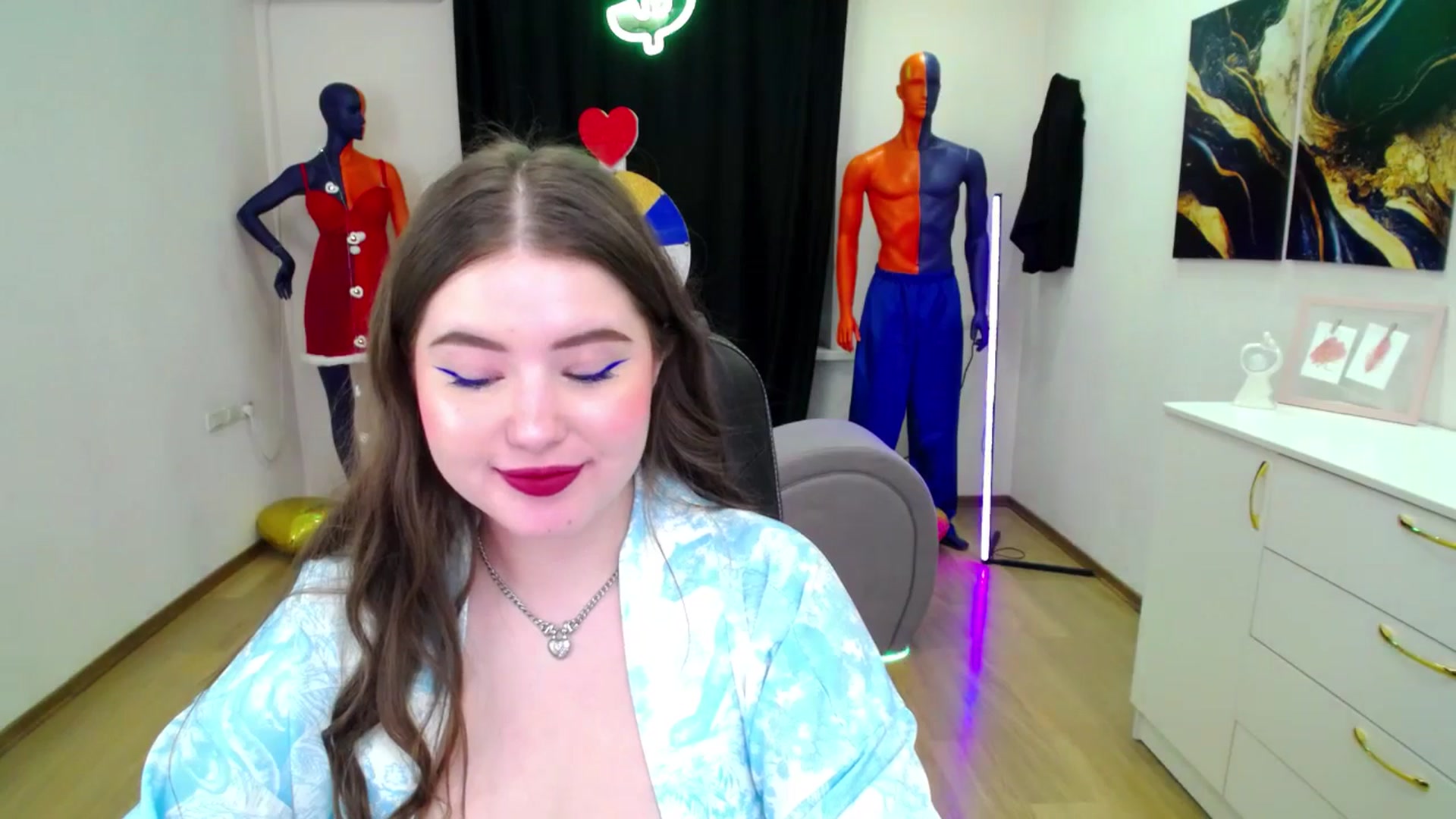 Gallery image thumbnail from AdmireMyEyes's myfreecams stream on, 03/05/2025, 06:25 image 2 of 20