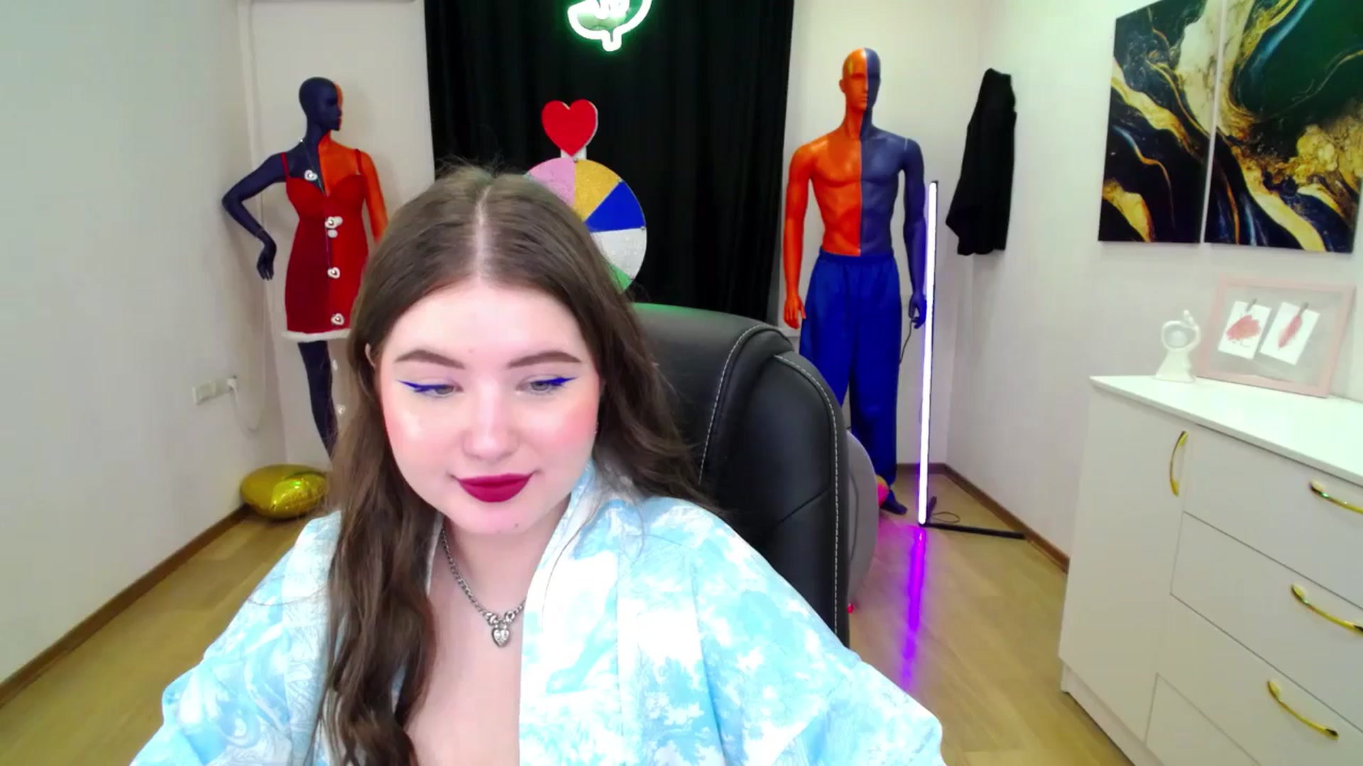 Gallery image thumbnail from AdmireMyEyes's myfreecams stream on, 03/05/2025, 06:25 image 9 of 20
