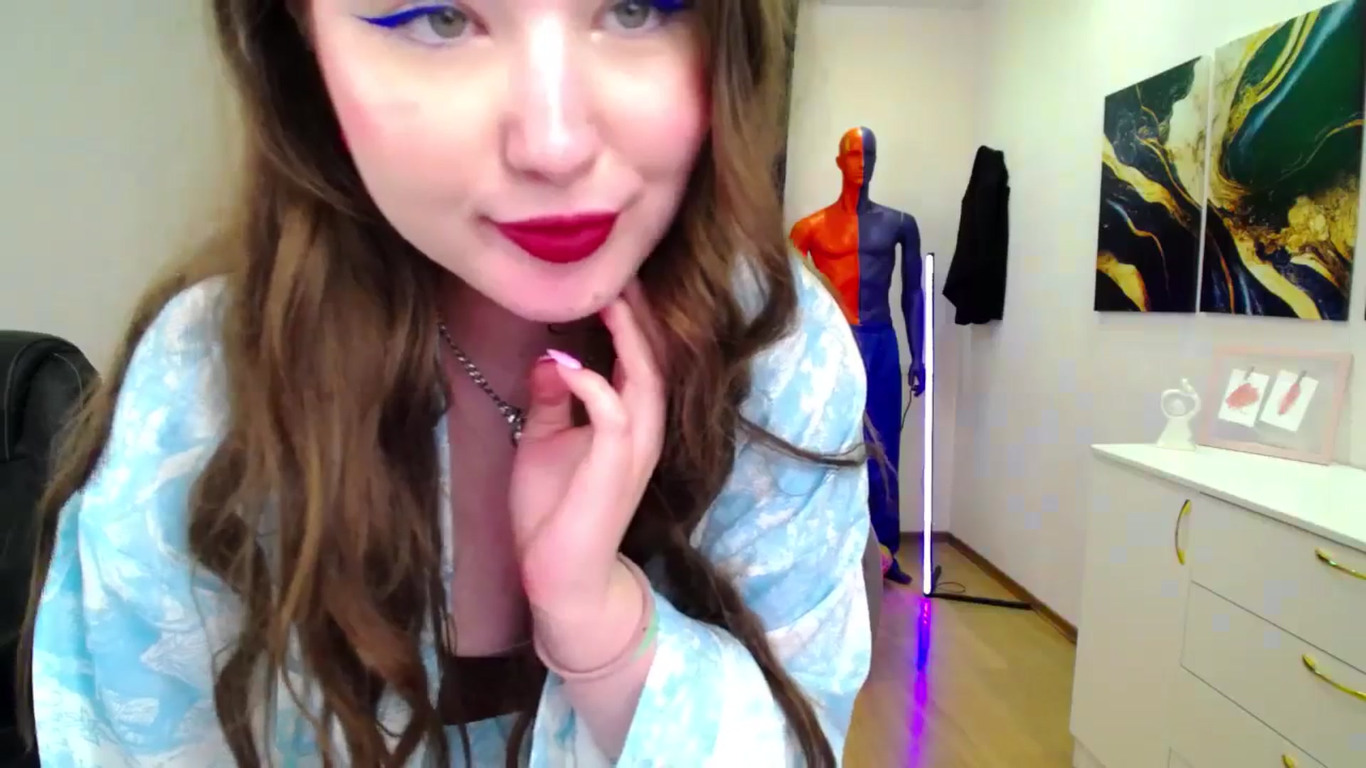 Gallery image thumbnail from AdmireMyEyes's myfreecams stream on, 03/05/2025, 06:25 image 17 of 20
