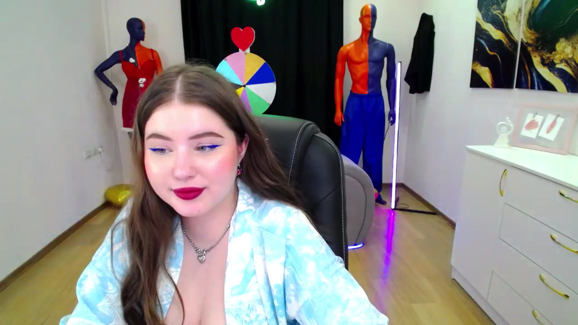 Gallery image thumbnail from AdmireMyEyes's myfreecams stream on, 03/05/2025, 07:22 image 20 of 20