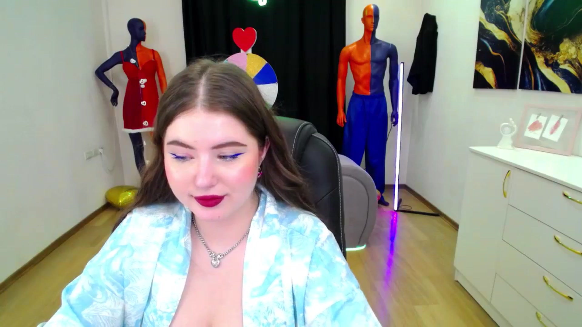 Gallery image thumbnail from AdmireMyEyes's myfreecams stream on, 03/05/2025, 07:22 image 9 of 20