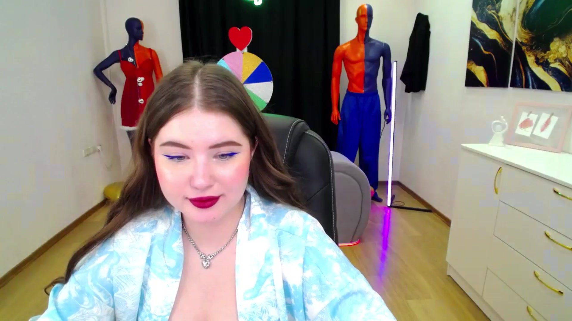Gallery image thumbnail from AdmireMyEyes's myfreecams stream on, 03/05/2025, 07:22 image 15 of 20