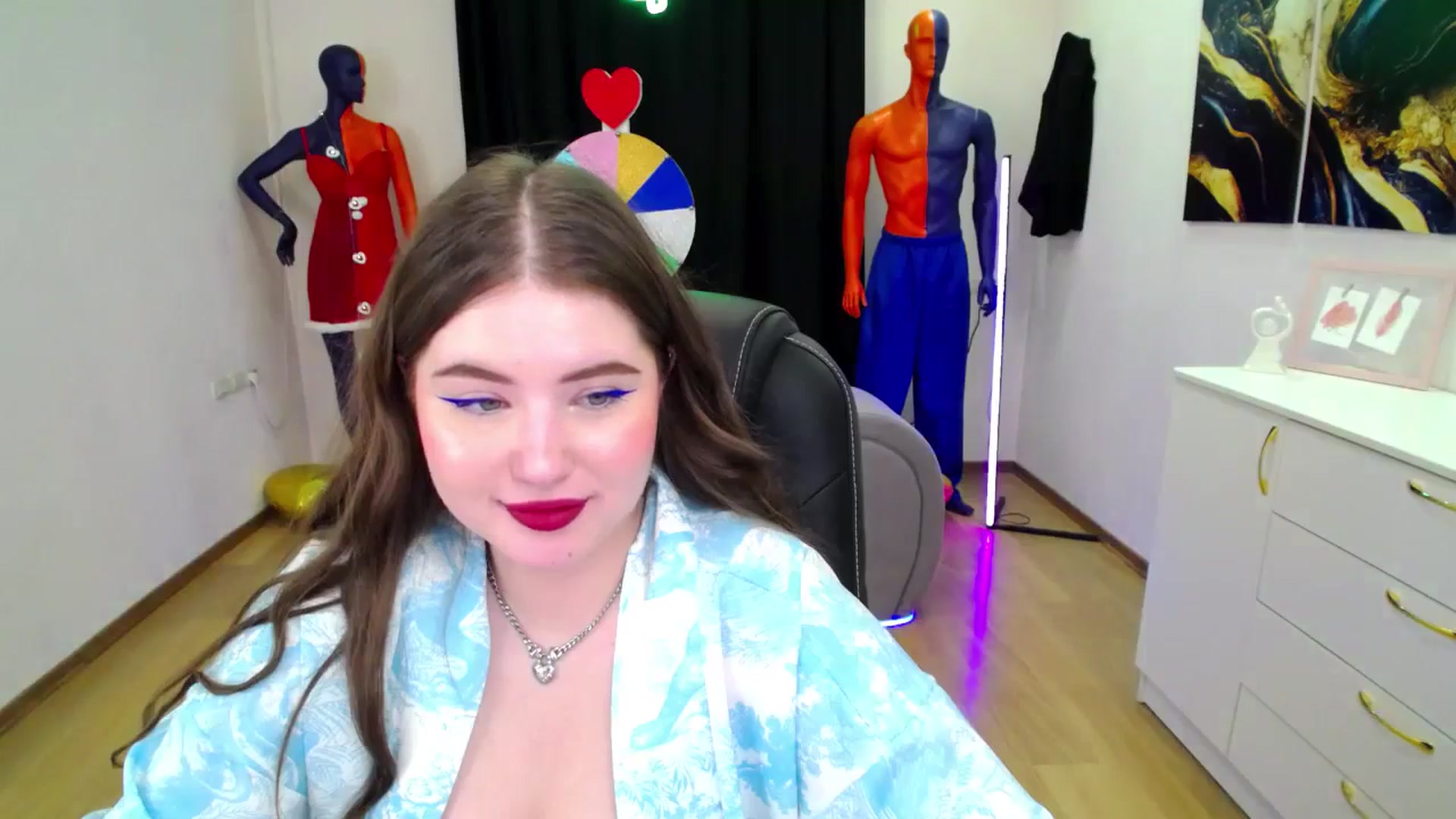 Gallery image thumbnail from AdmireMyEyes's myfreecams stream on, 03/05/2025, 07:22 image 18 of 20