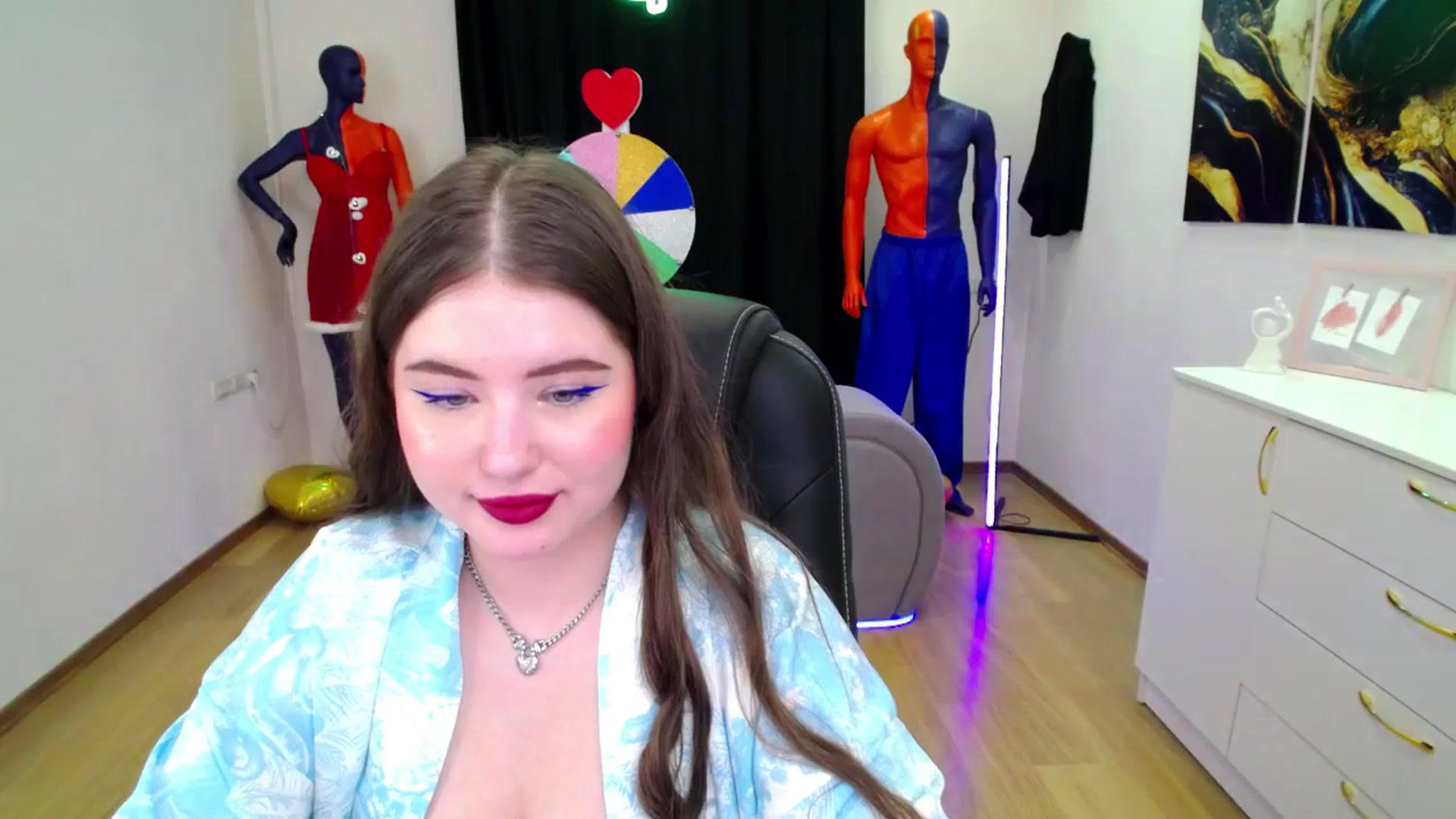 Gallery image thumbnail from AdmireMyEyes's myfreecams stream on, 03/05/2025, 07:22 image 4 of 20
