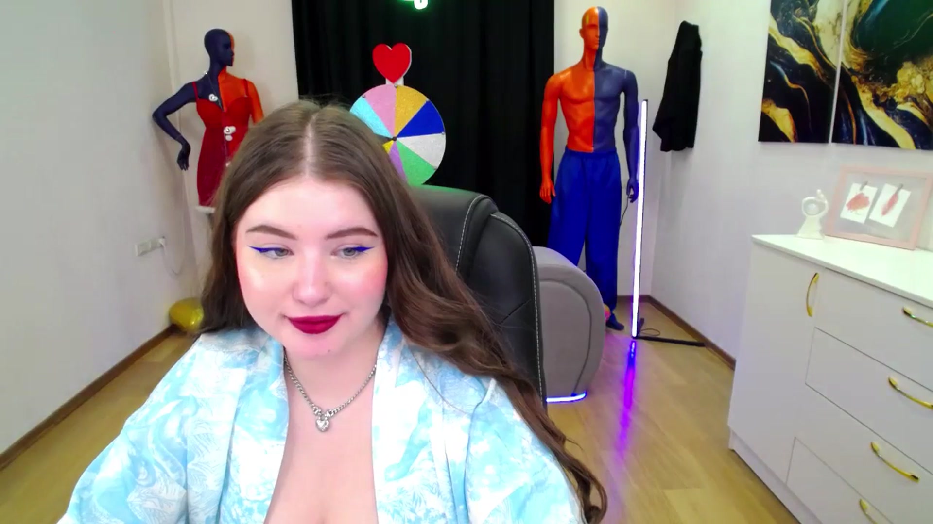 Gallery image thumbnail from AdmireMyEyes's myfreecams stream on, 03/05/2025, 07:22 image 6 of 20