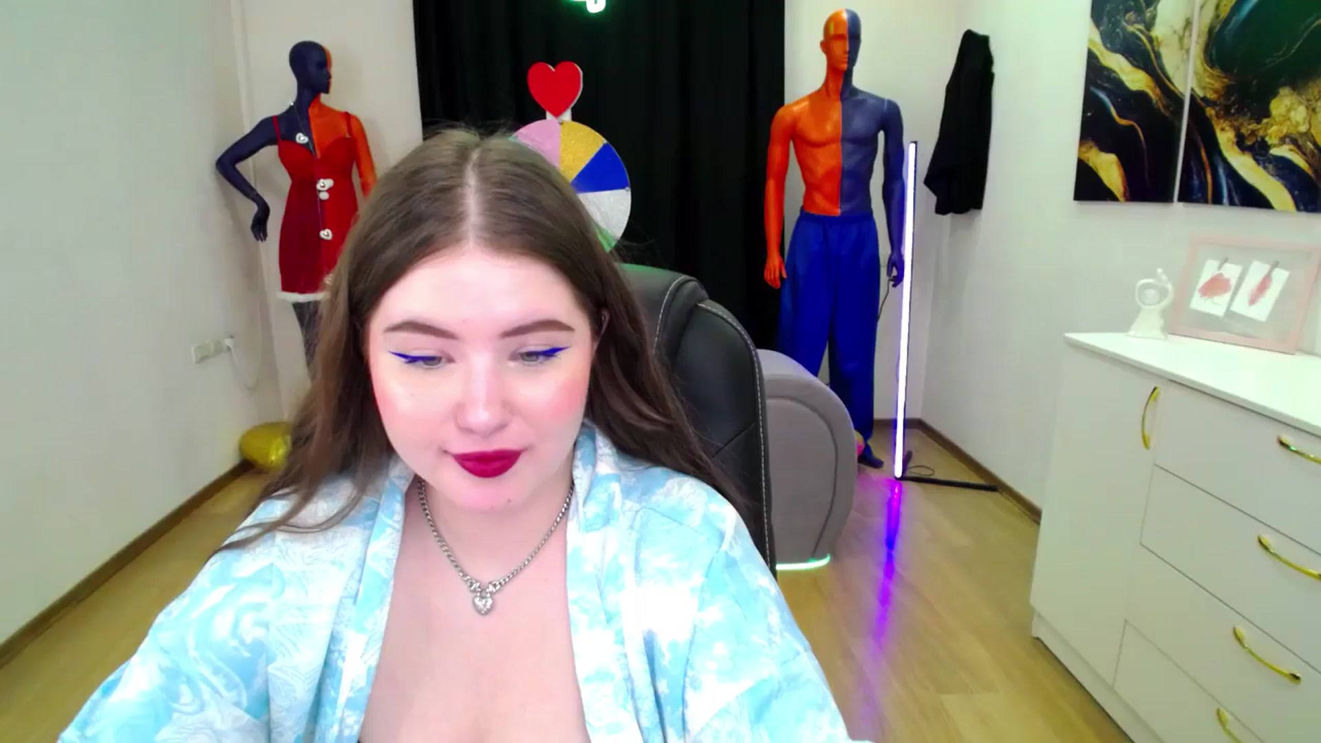 Gallery image thumbnail from AdmireMyEyes's myfreecams stream on, 03/05/2025, 07:22 image 1 of 20