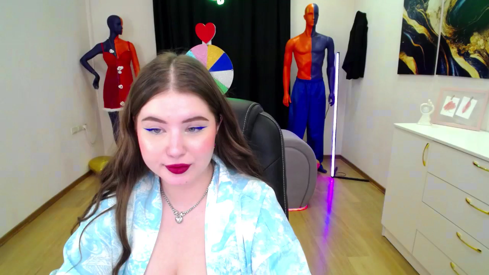 Gallery image thumbnail from AdmireMyEyes's myfreecams stream on, 03/05/2025, 07:22 image 17 of 20
