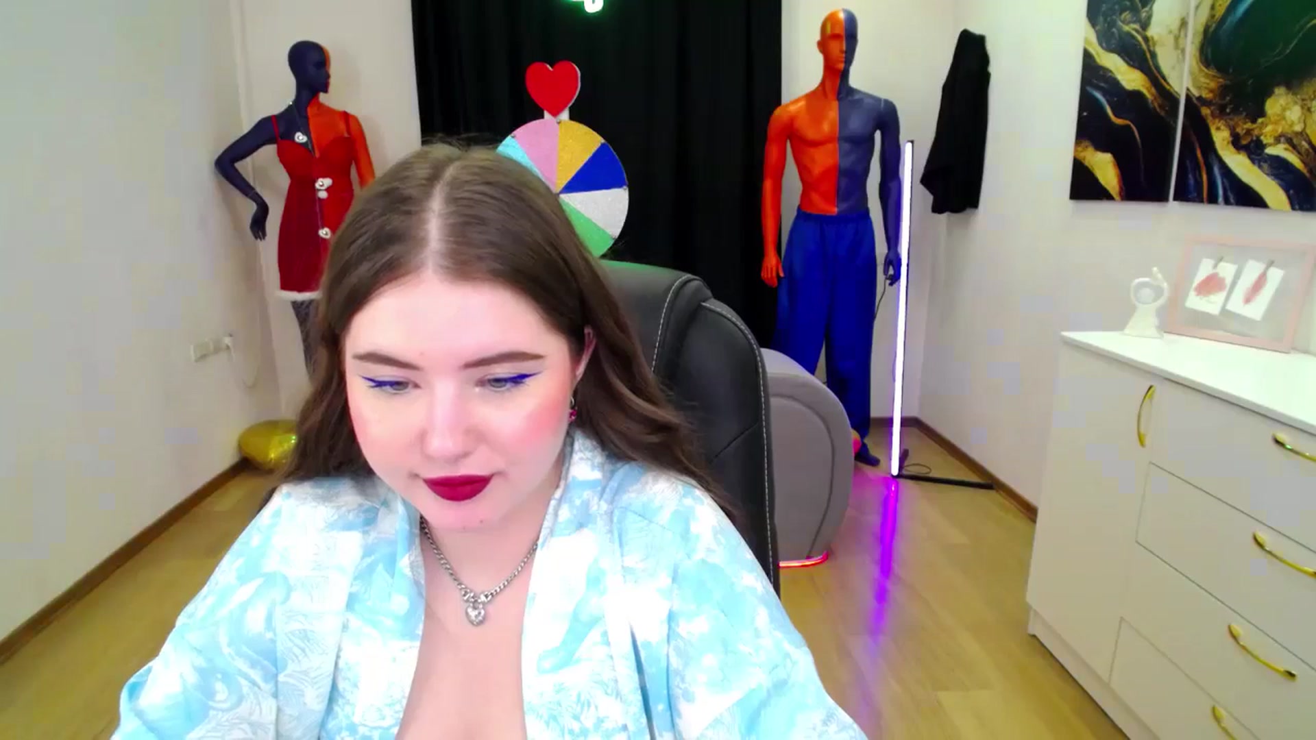 Gallery image thumbnail from AdmireMyEyes's myfreecams stream on, 03/05/2025, 07:22 image 8 of 20