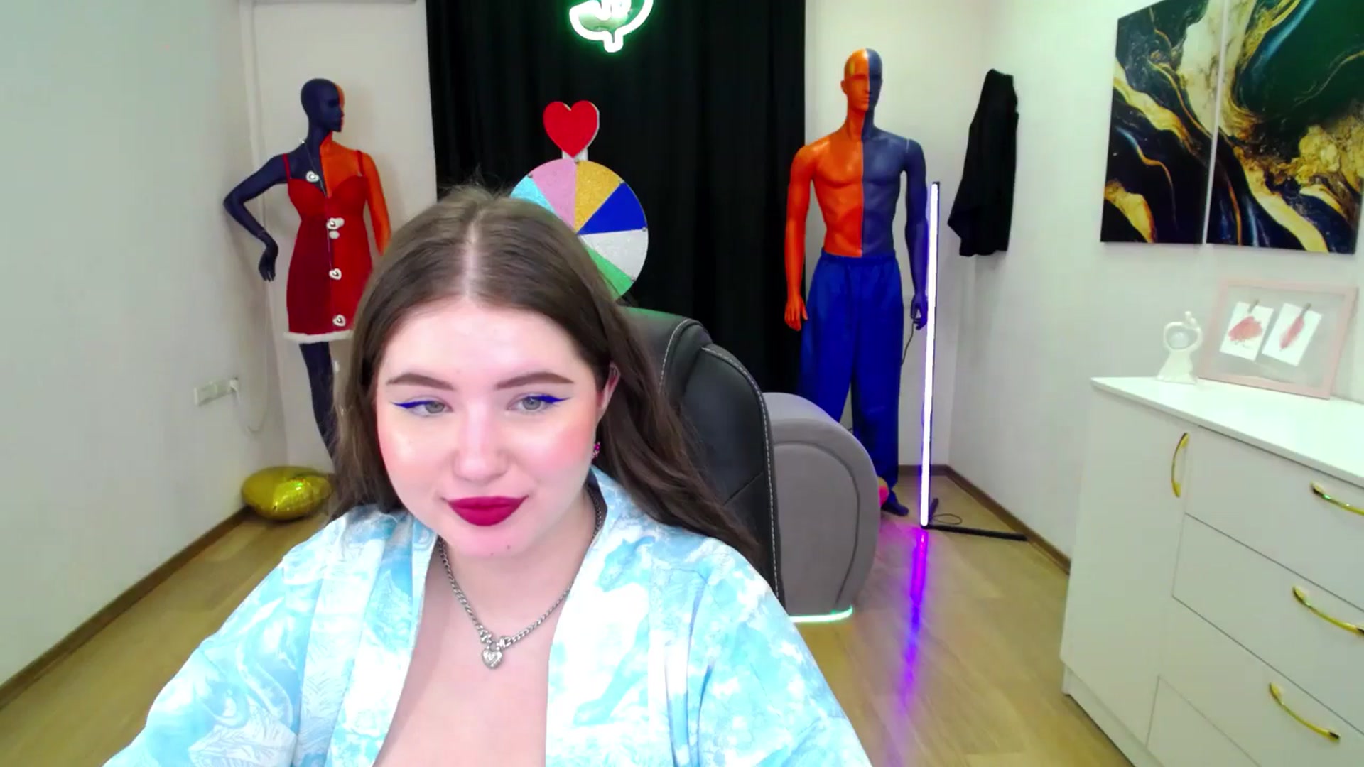 Gallery image thumbnail from AdmireMyEyes's myfreecams stream on, 03/05/2025, 08:33 image 3 of 20