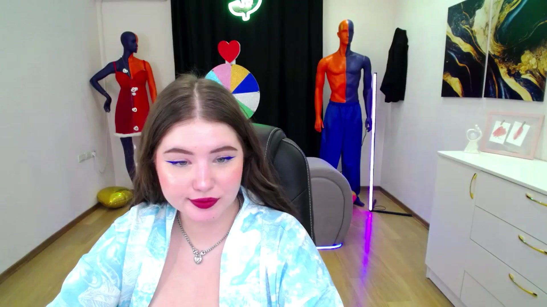 Gallery image thumbnail from AdmireMyEyes's myfreecams stream on, 03/05/2025, 08:33 image 2 of 20