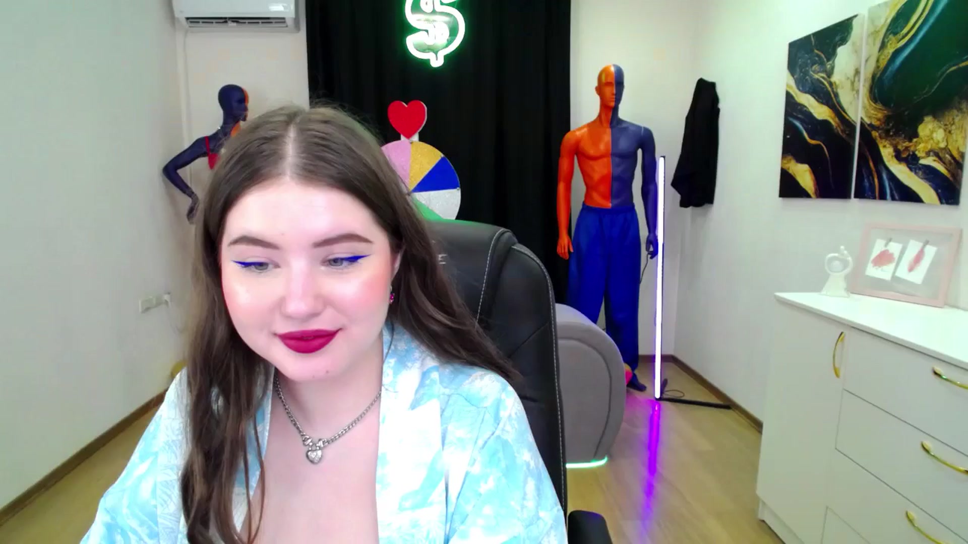 Gallery image thumbnail from AdmireMyEyes's myfreecams stream on, 03/05/2025, 08:33 image 20 of 20