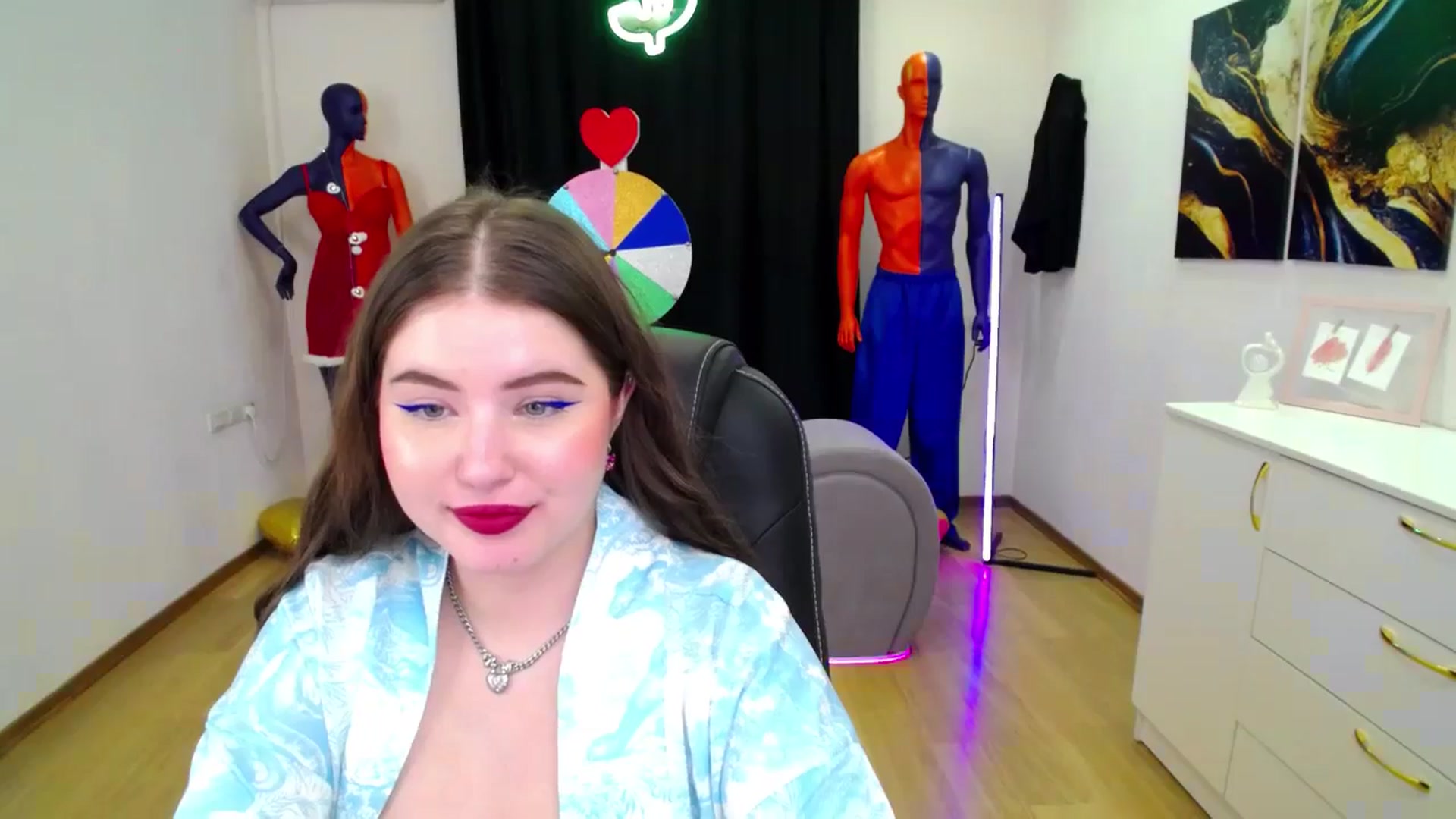Gallery image thumbnail from AdmireMyEyes's myfreecams stream on, 03/05/2025, 08:33 image 6 of 20