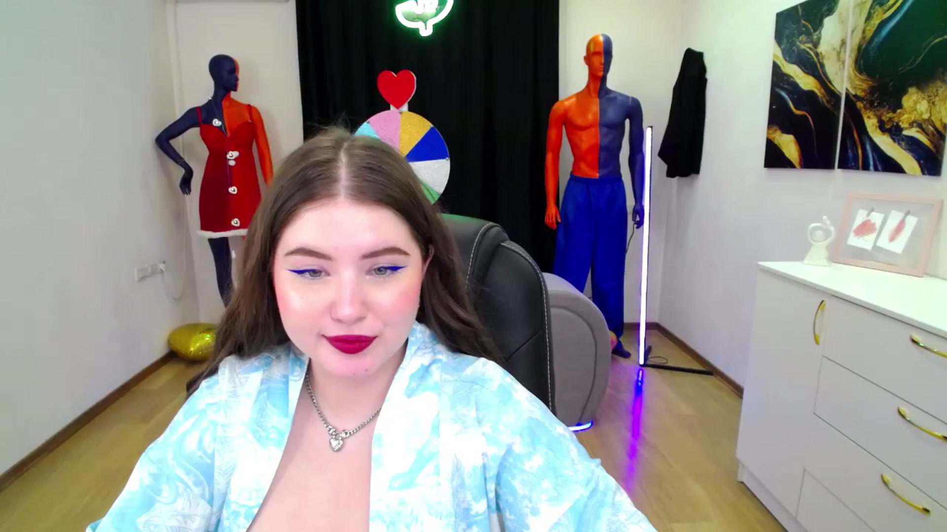 Gallery image thumbnail from AdmireMyEyes's myfreecams stream on, 03/05/2025, 08:33 image 7 of 20
