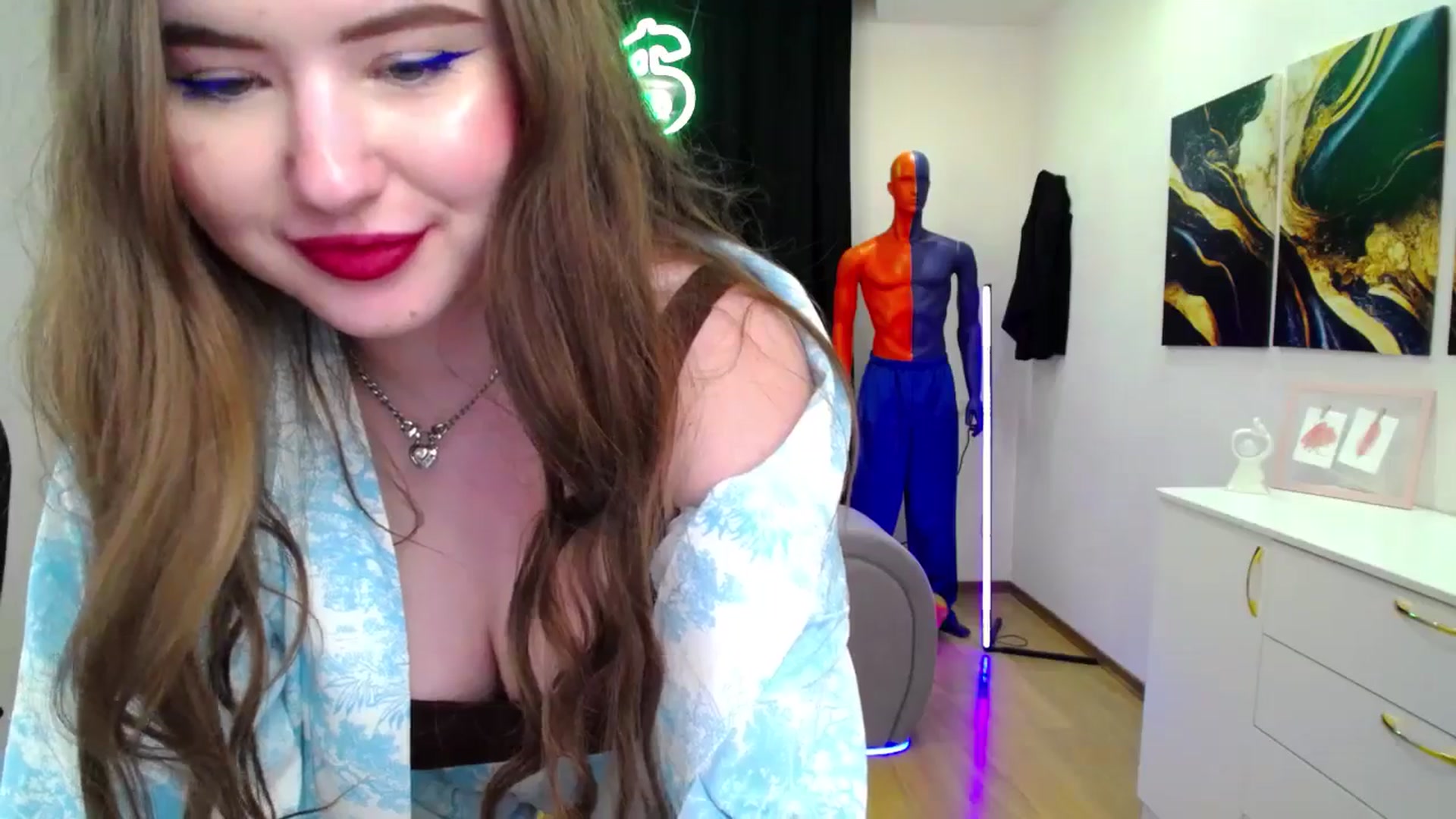 Gallery image thumbnail from AdmireMyEyes's myfreecams stream on, 03/05/2025, 09:44 image 8 of 20